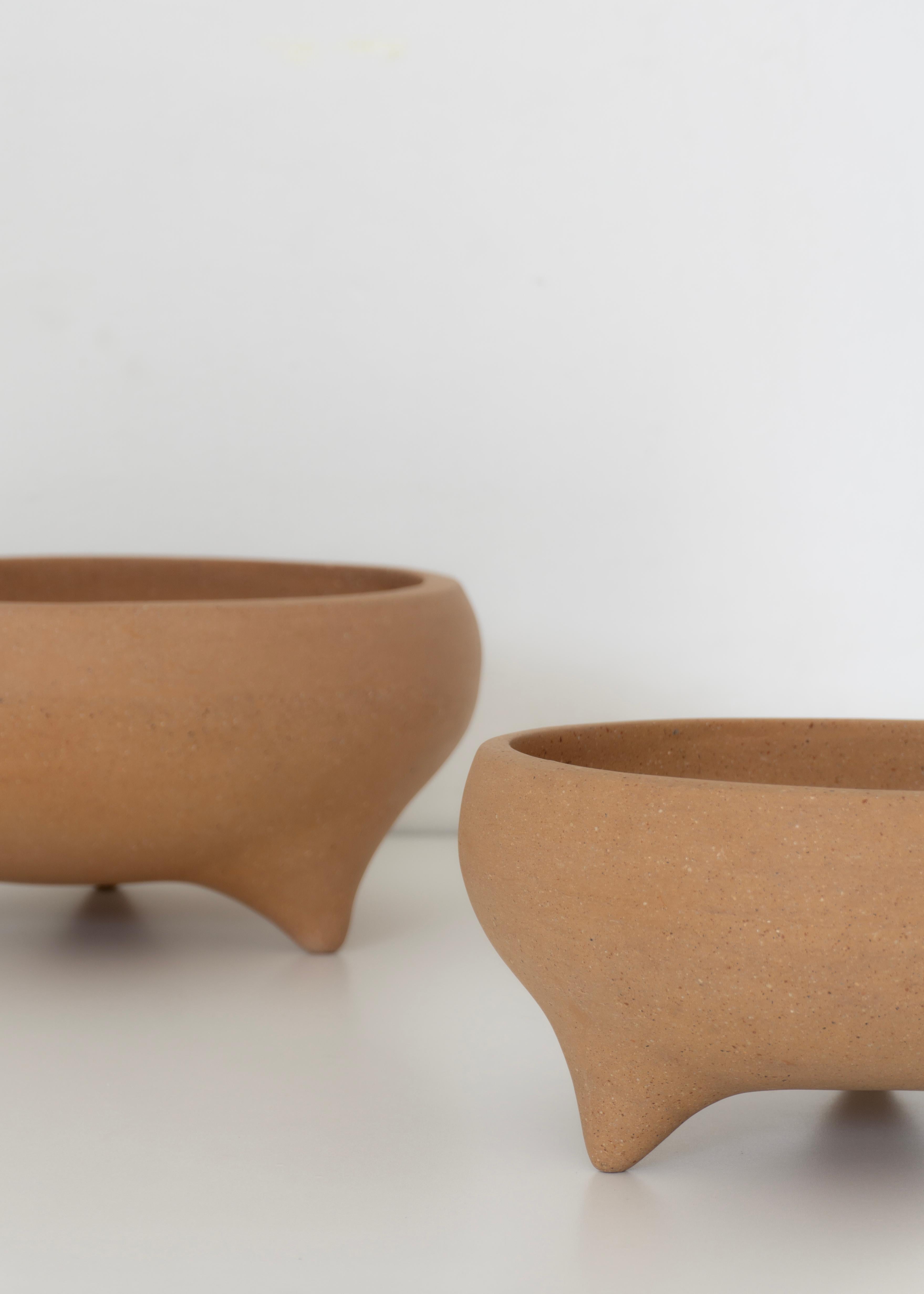 Decorative Set of 3 Clay Bowls Constantinos. Smooth Soft Clay Finish. By Raíz Mx For Sale 7