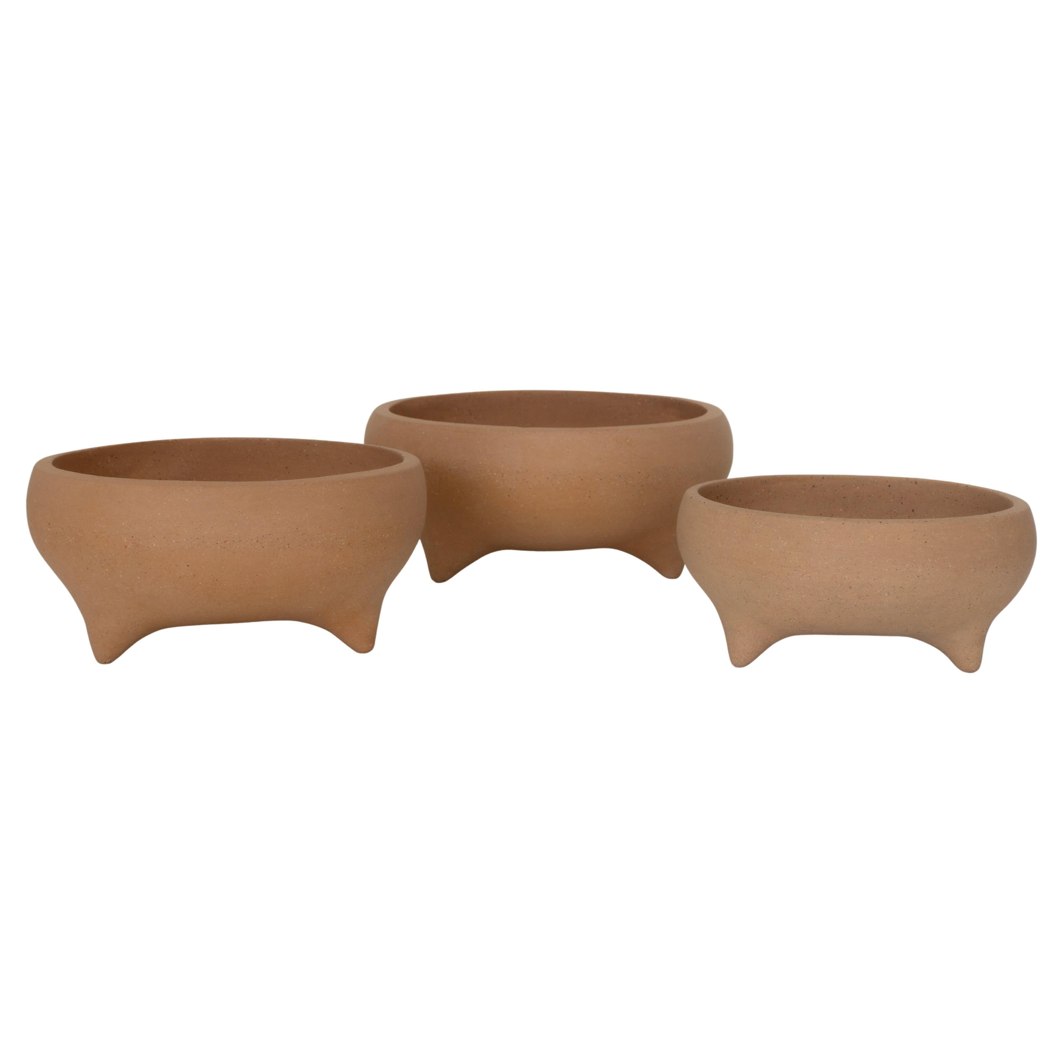 Set decorativo de 3 cuencos de barro Constantinos. Acabado de arcilla blanda lisa. Por Raíz Mx