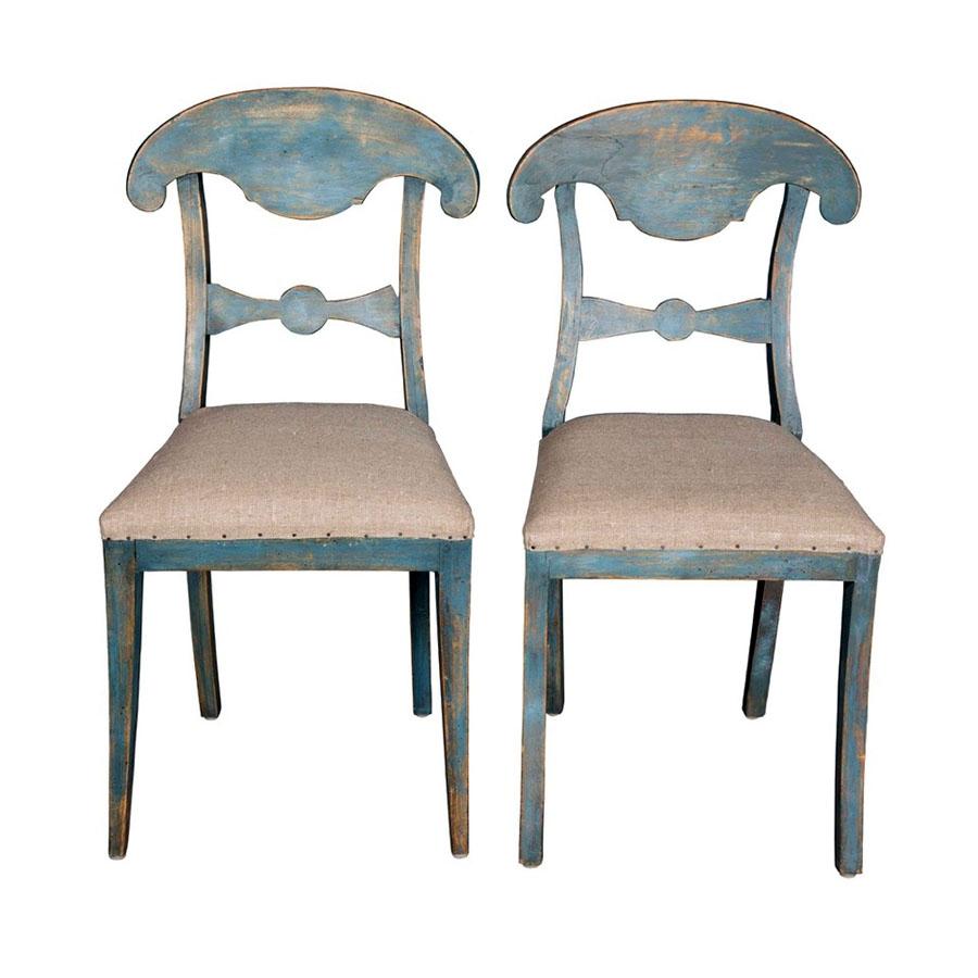 This is a superb set of six antique 19th century wooden Swedish chairs with a wonderful blue patina. The chairs feature a curved back support, with gently curved legs, and are reupholstered in Hungarian linen. The seat height is 44 cm, with a depth