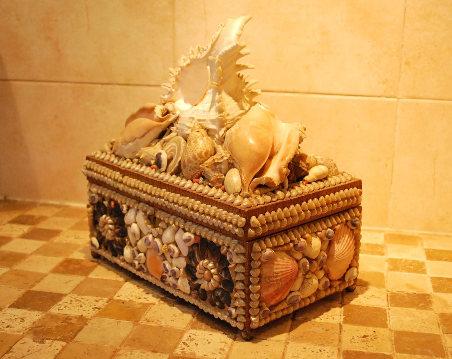 Laminated Decorative Shell Box For Sale