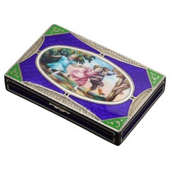 Caja decorativa de plata y esmalte con interior dorado, 1982
