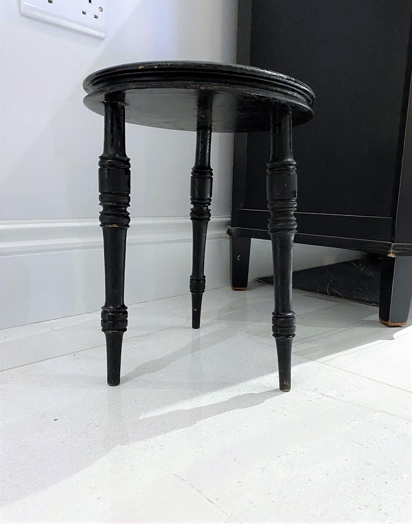 Decorative Small Floral Painted Ebonised Victorian Stool In Good Condition For Sale In Llanbrynmair, GB