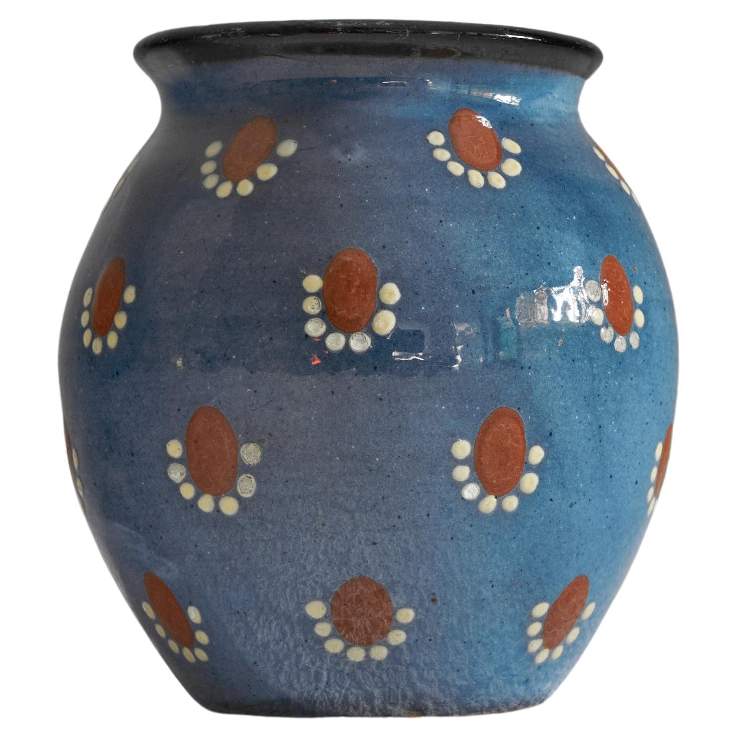 Dekorative kleine Studio-Keramik-Vase in Blau und Rot im Angebot