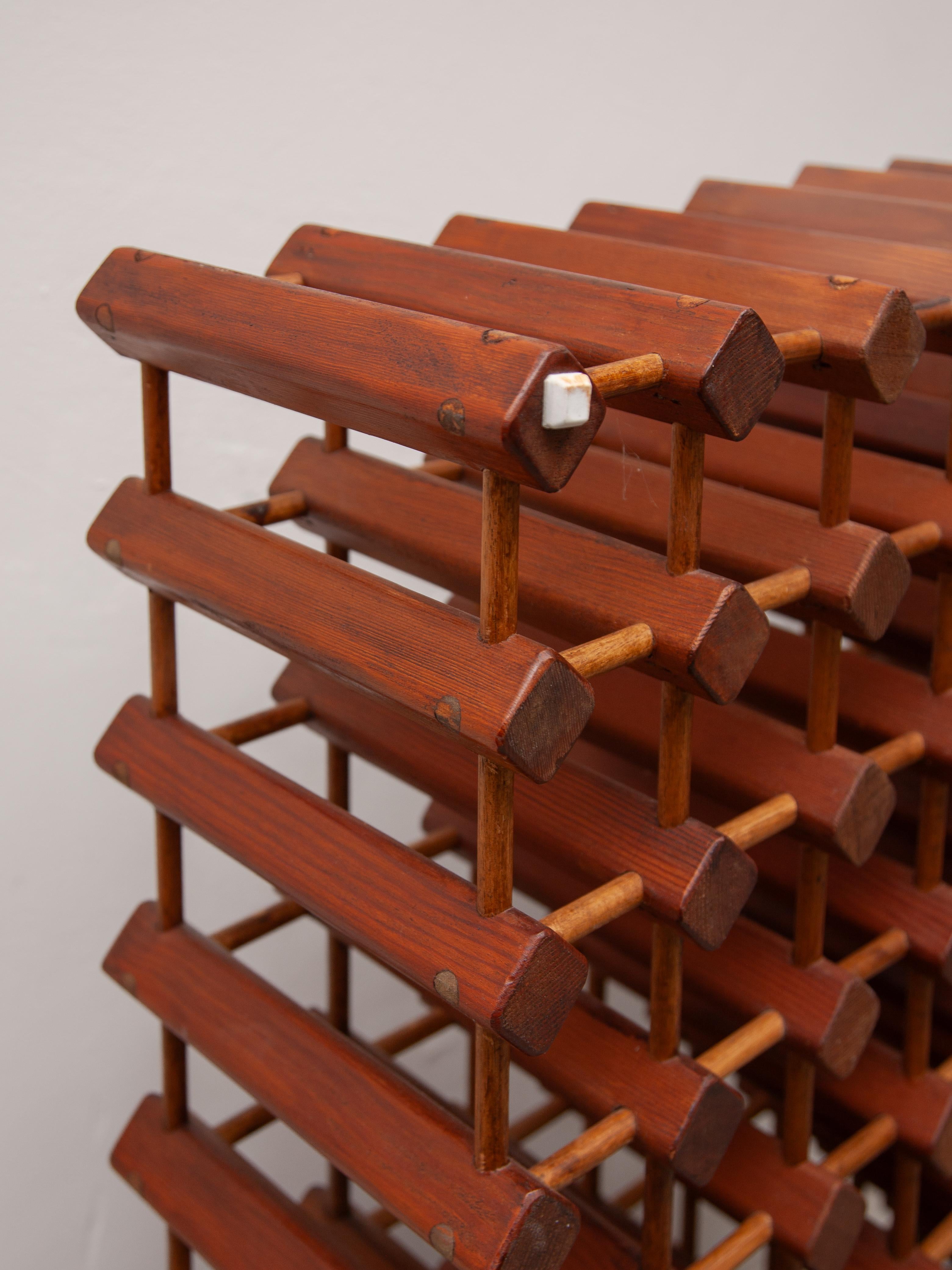 Portabottiglie decorativo in teak massiccio Made in Denmark, anni '60 in vendita 3