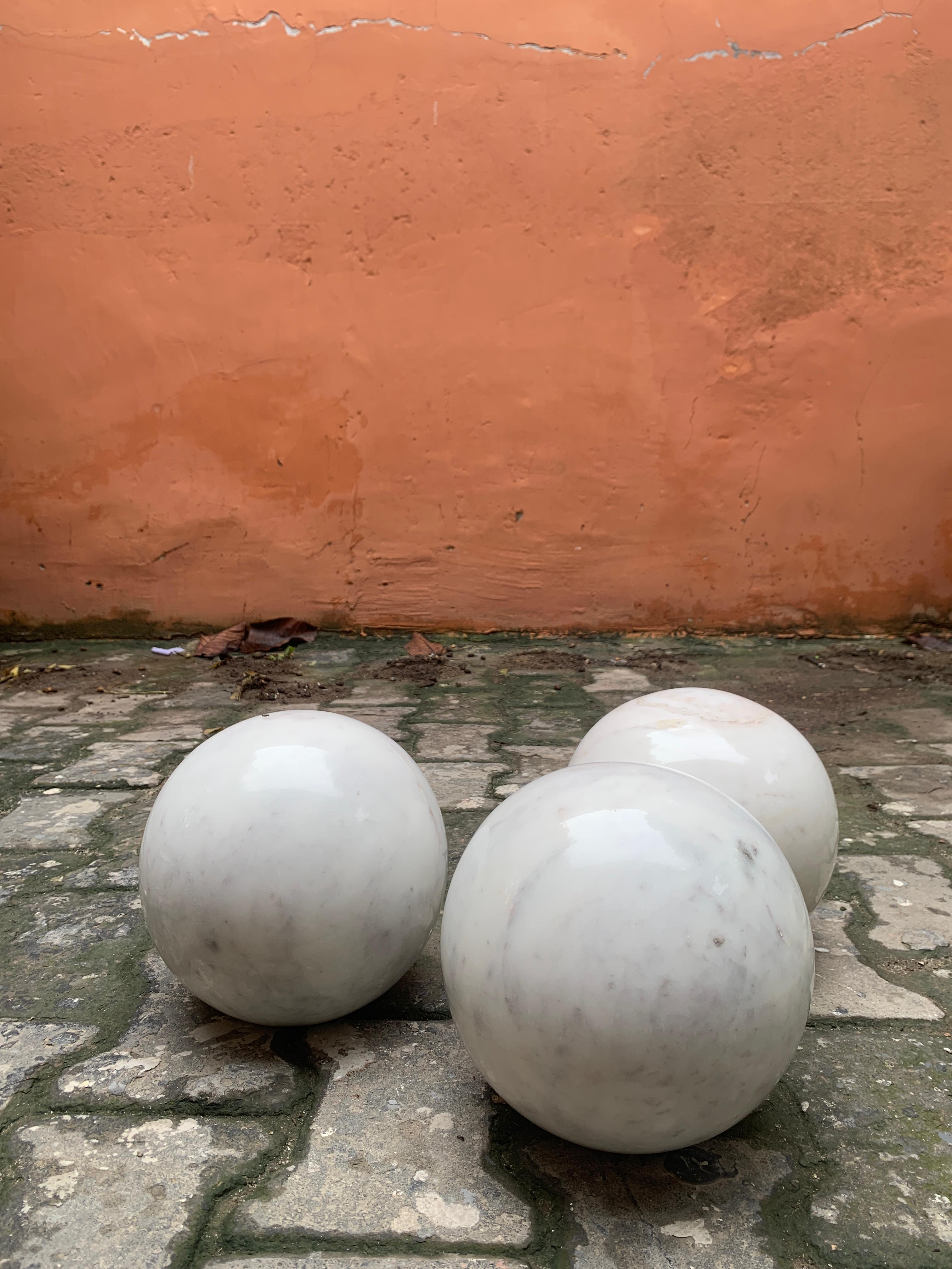 Standkerzenständer Ball im Zustand „Neu“ im Angebot in New Delhi, IN