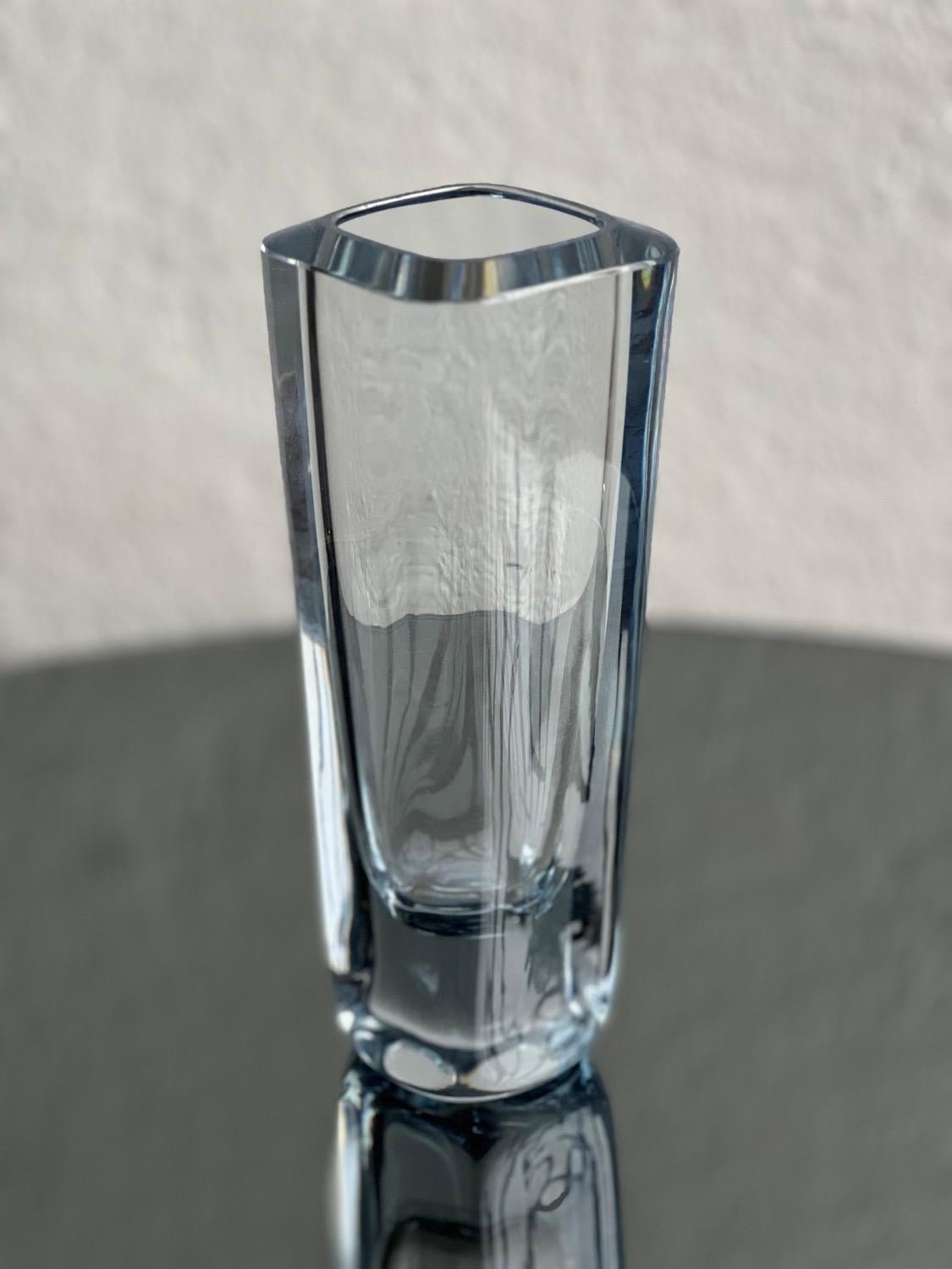 Decorative Swedish Vase, Clear Glass, Stromberg, Mid-Century Modern, Collectible For Sale 3