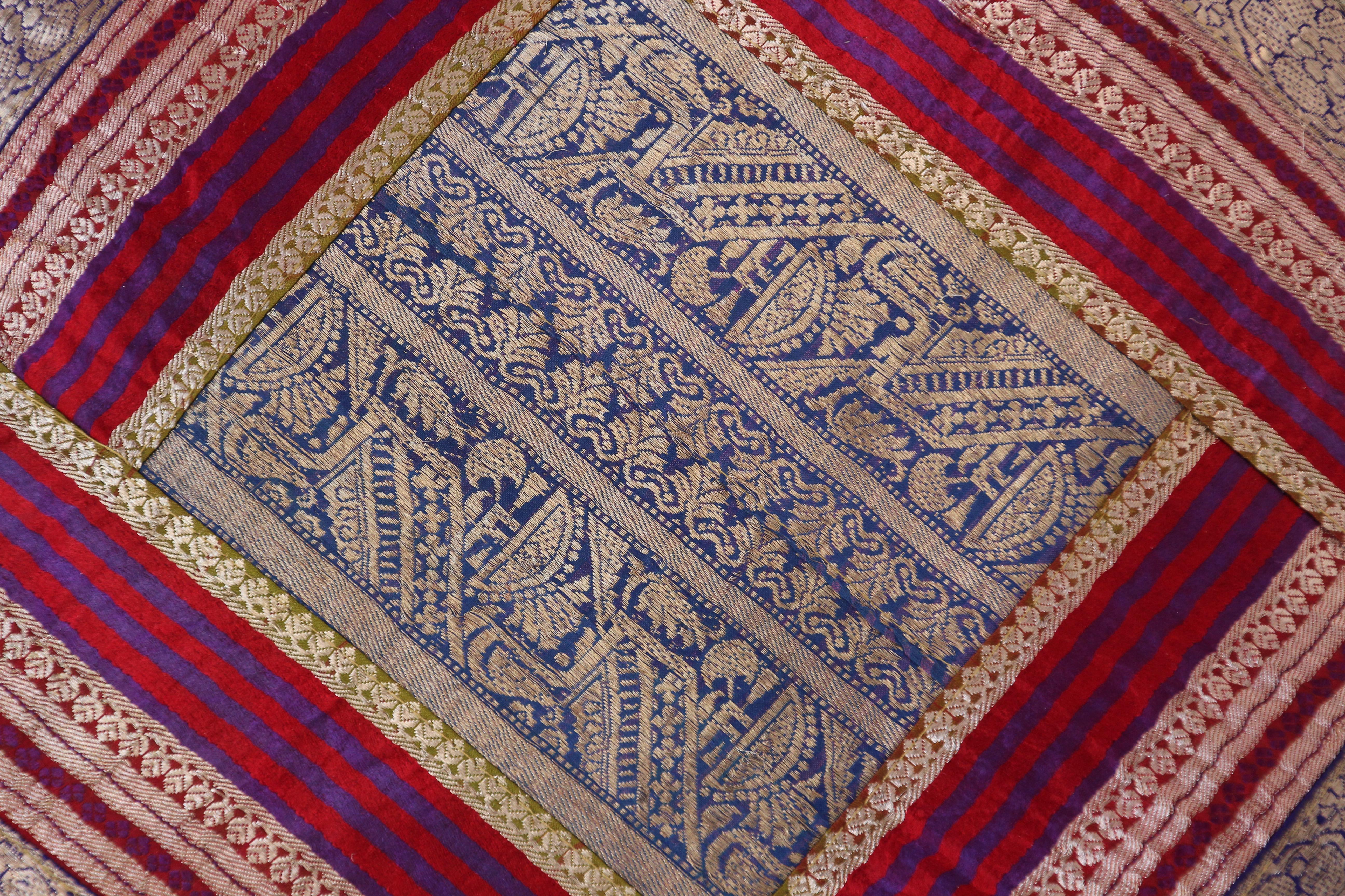 Decorative Throw Pillow Made from Vintage Sari Borders, India In Good Condition For Sale In North Hollywood, CA