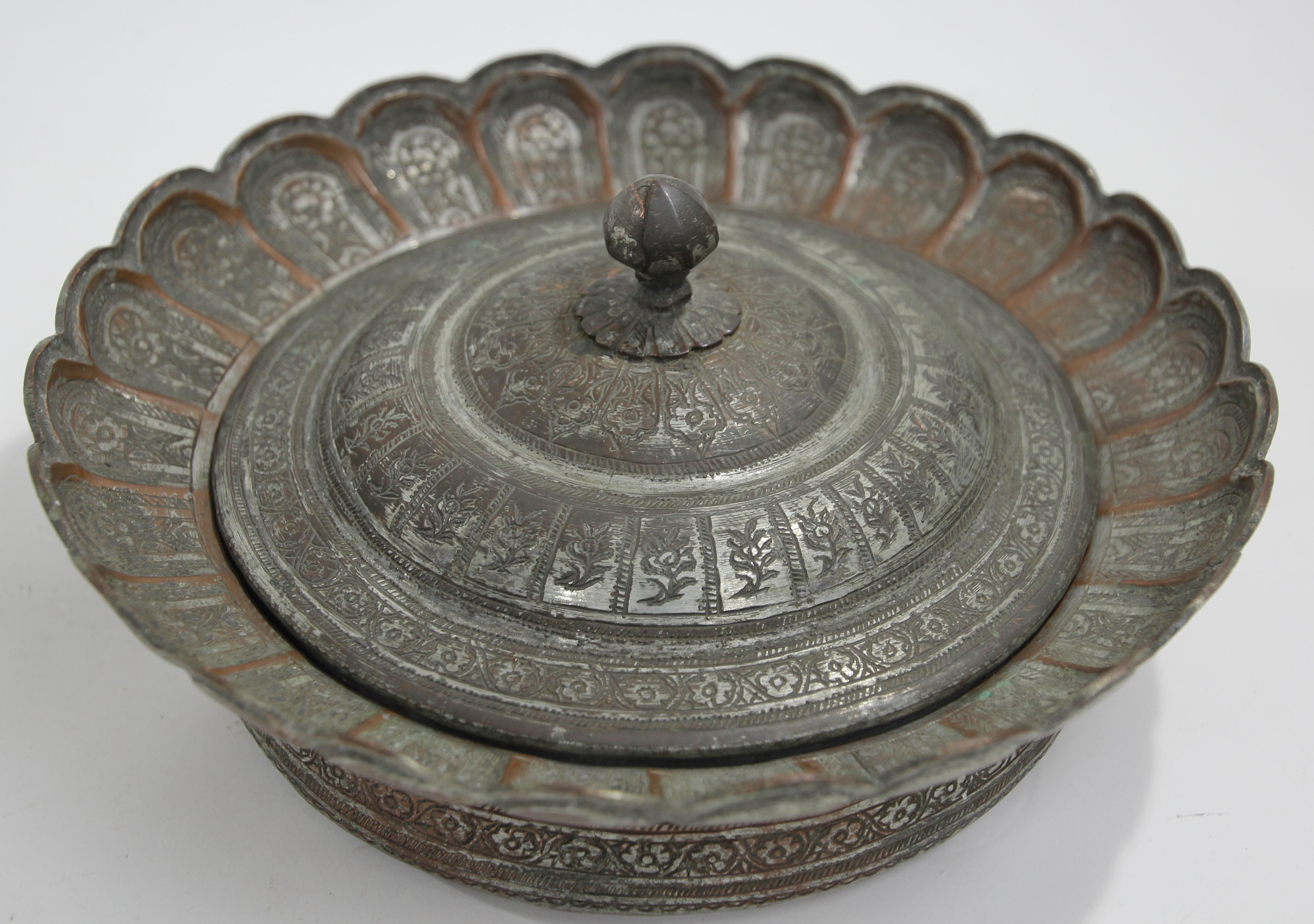 Decorative Tinned Copper South Asian Round Box with Lid For Sale 7