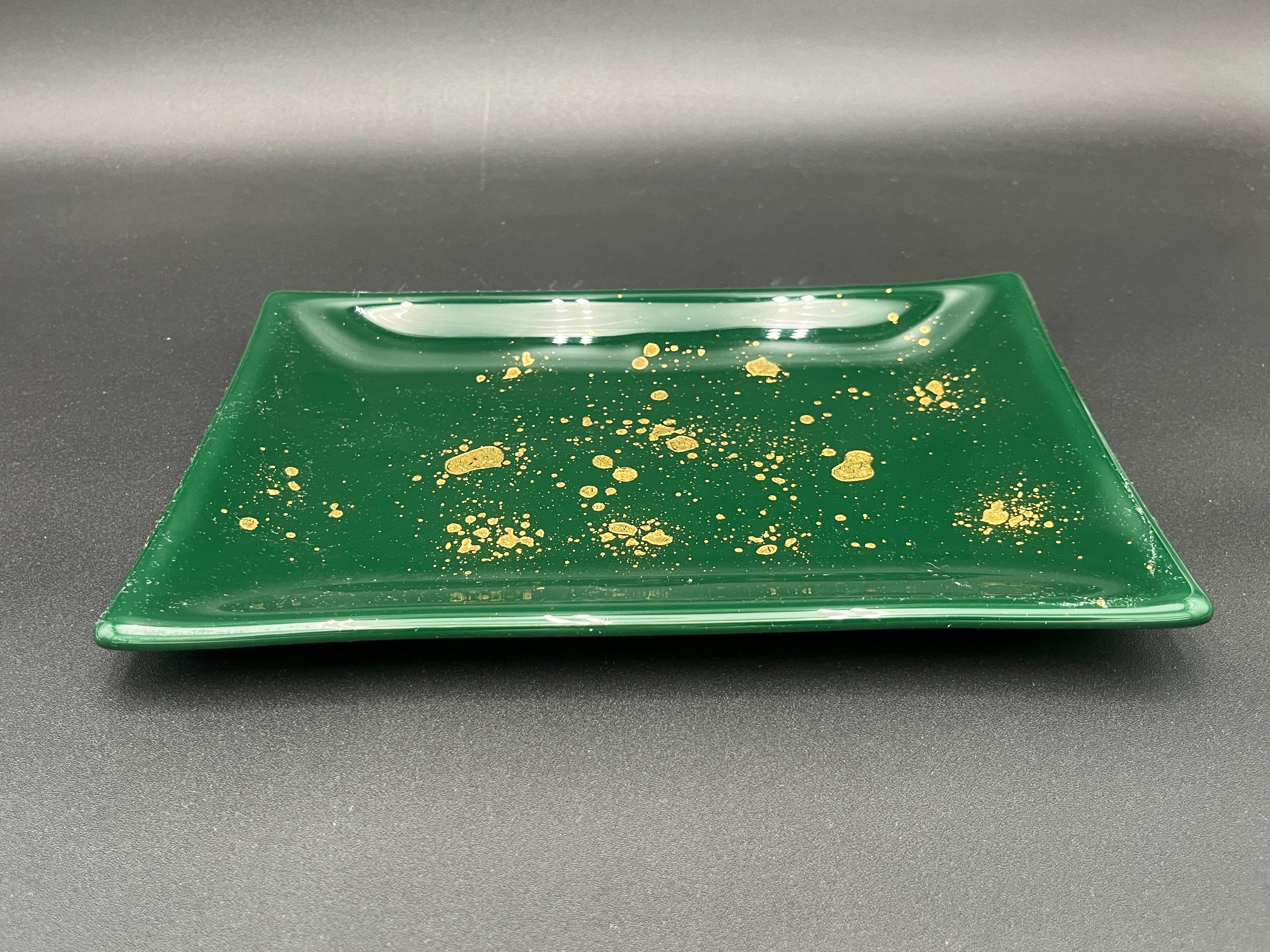 Bandeja de cristal decorativa con detalles dorados Hecho a mano en venta