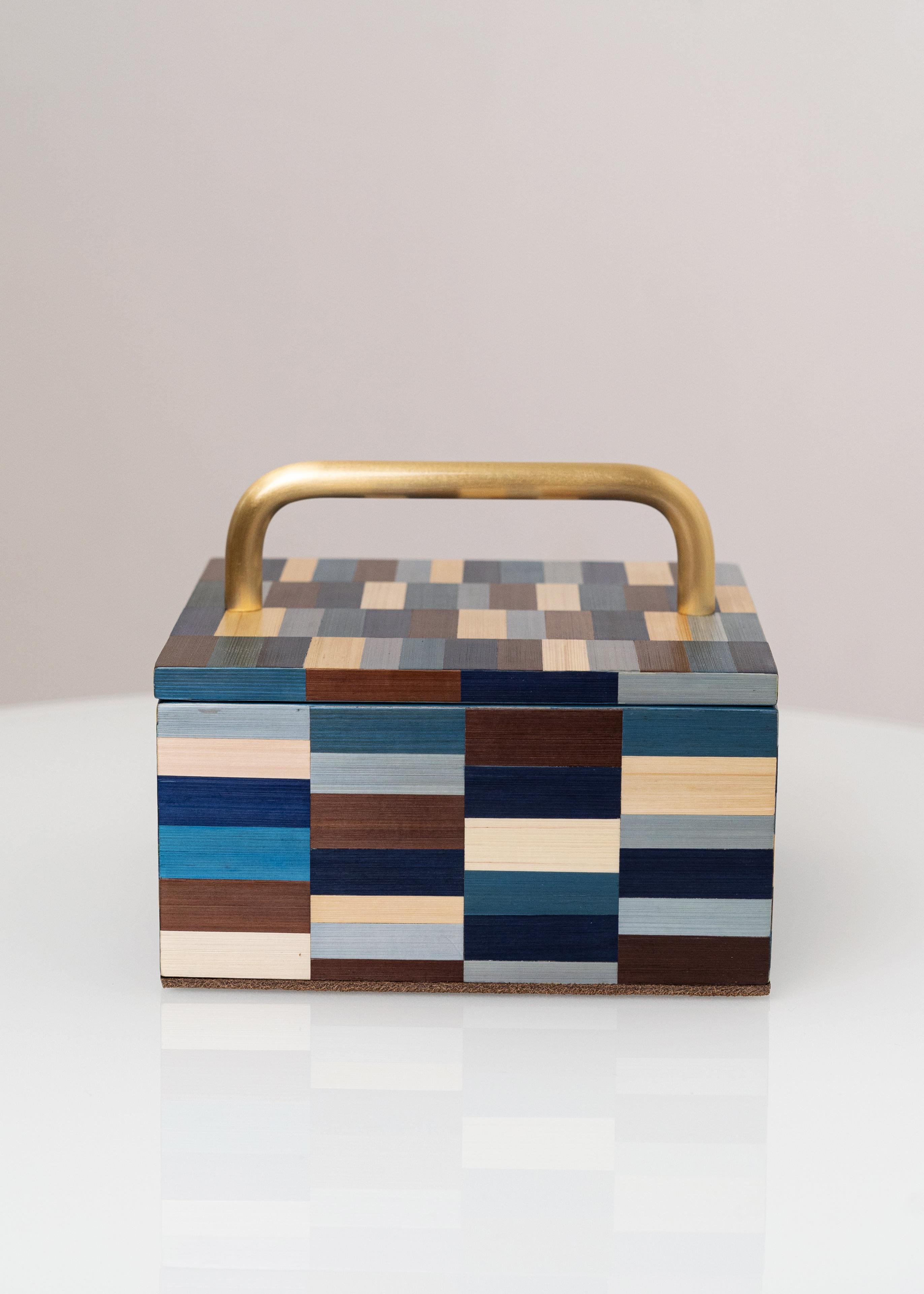 Dekorative Schatzkiste mit kalten Farbe Stroh Einlegearbeit Handcrafted Subway (Intarsie) im Angebot