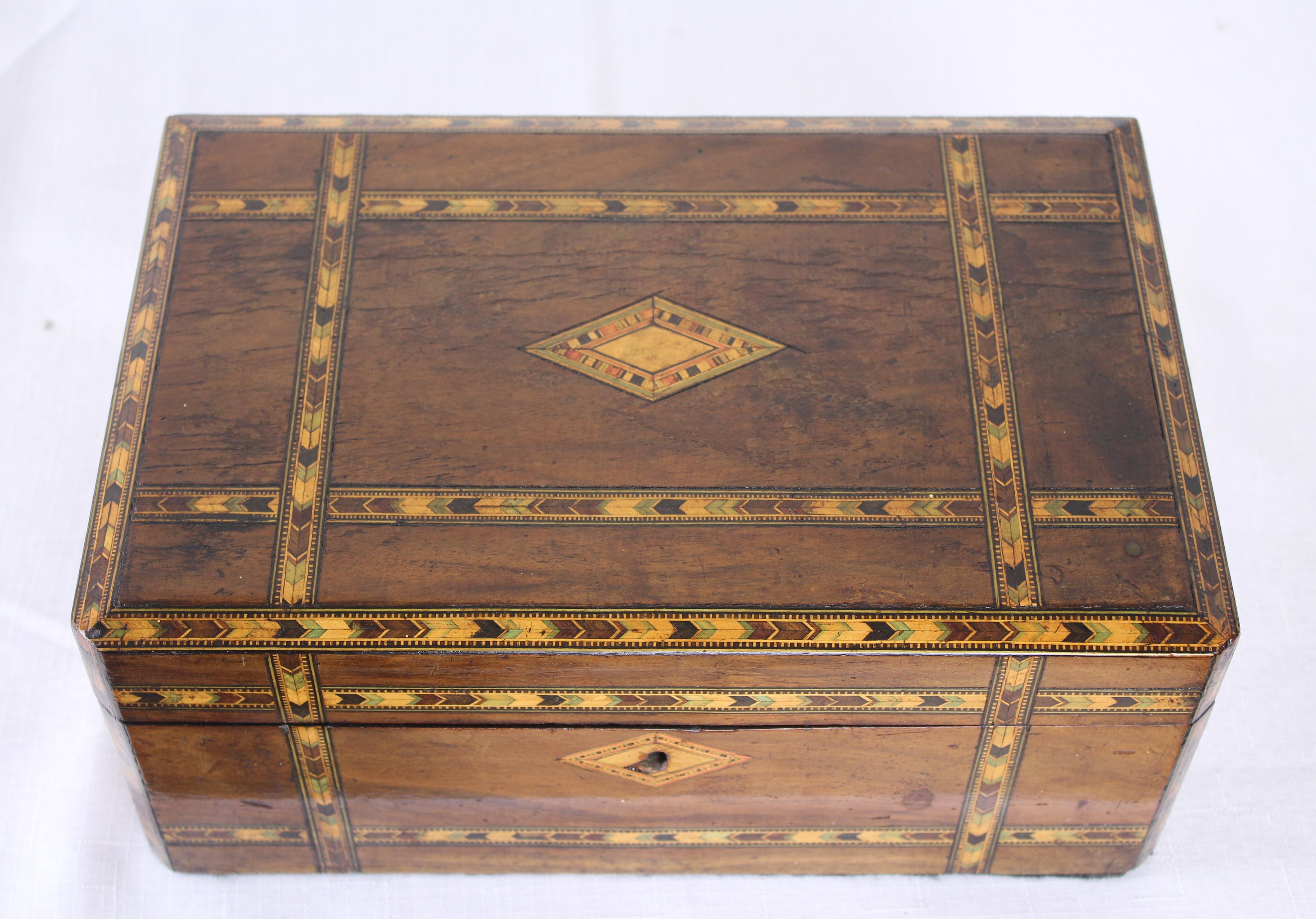 Dekorative Schachtel mit Intarsien aus Tumbridgeware (19. Jahrhundert) im Angebot