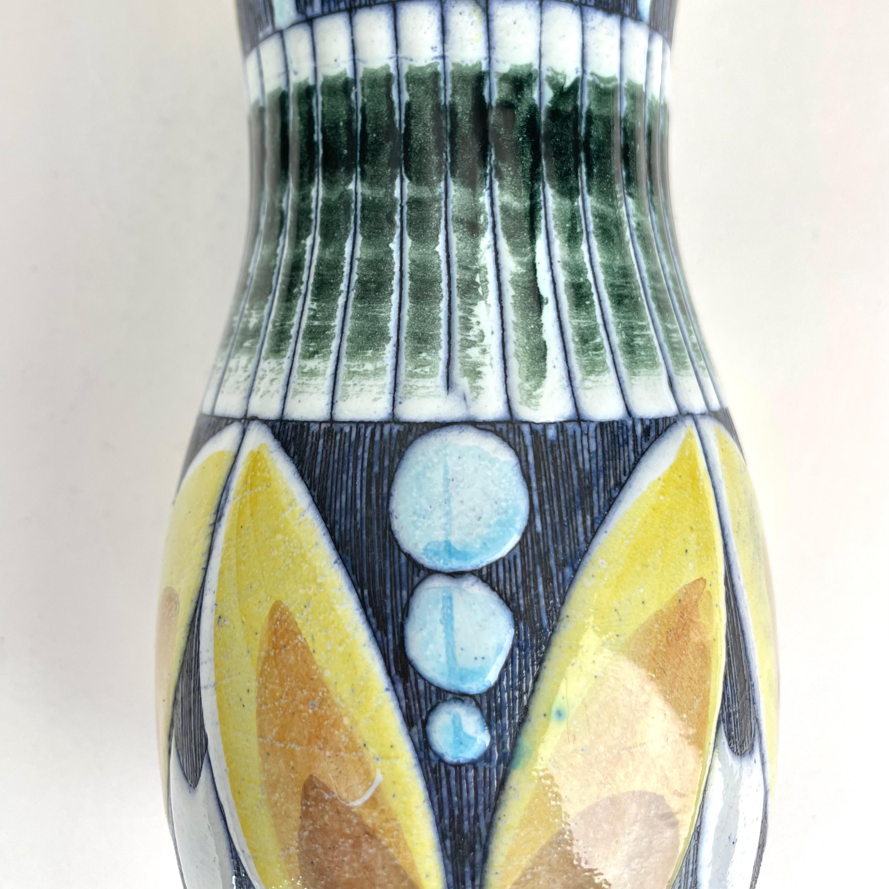 Decorative Vase from Tilgmans, Sweden with a very period design from the 1950s In Good Condition For Sale In Knivsta, SE