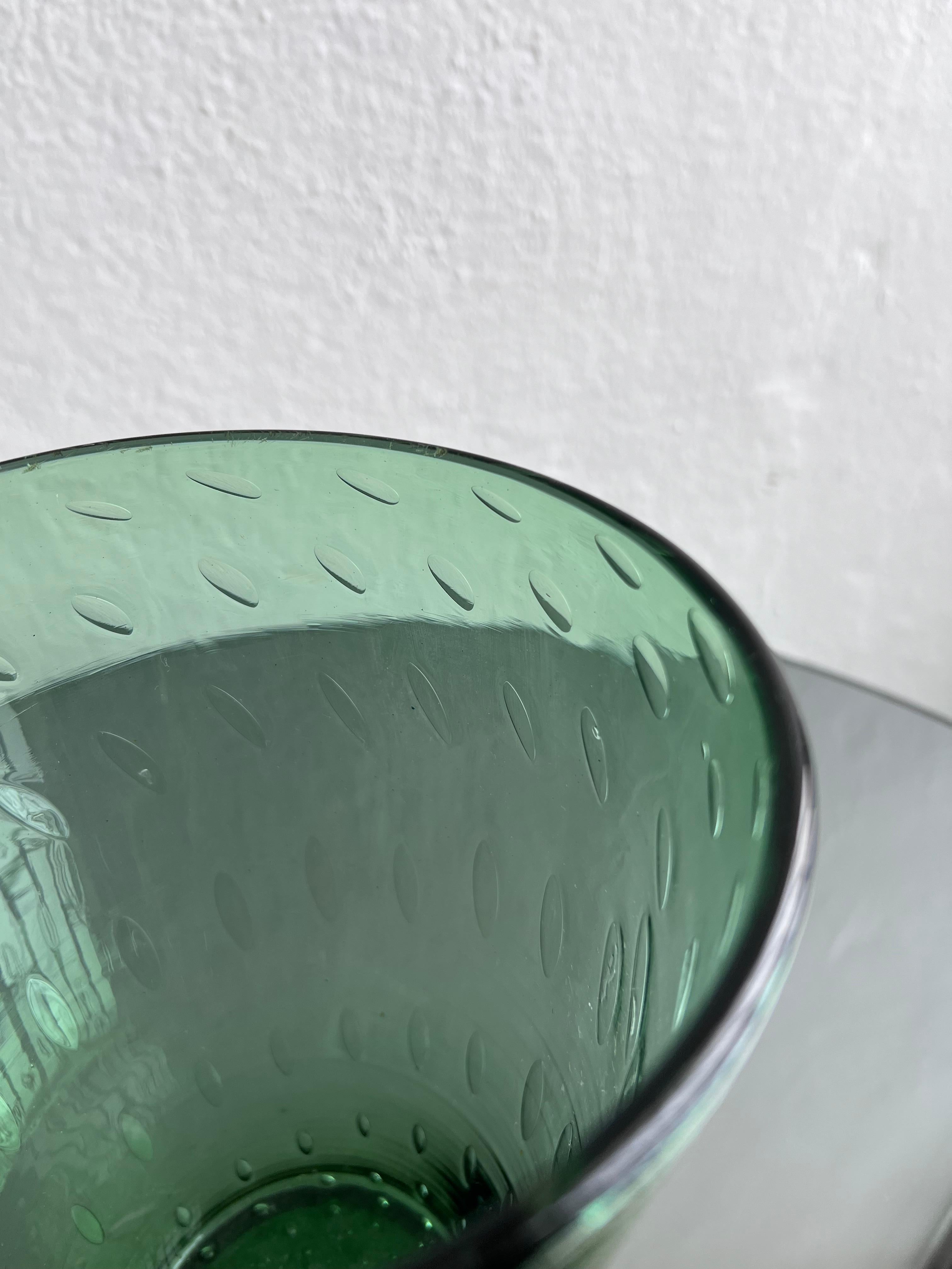 Mid-Century moderno Vaso decorativo in vetro Bullicante Verde, Vetrerie di Empoli, Design Italiano in vendita