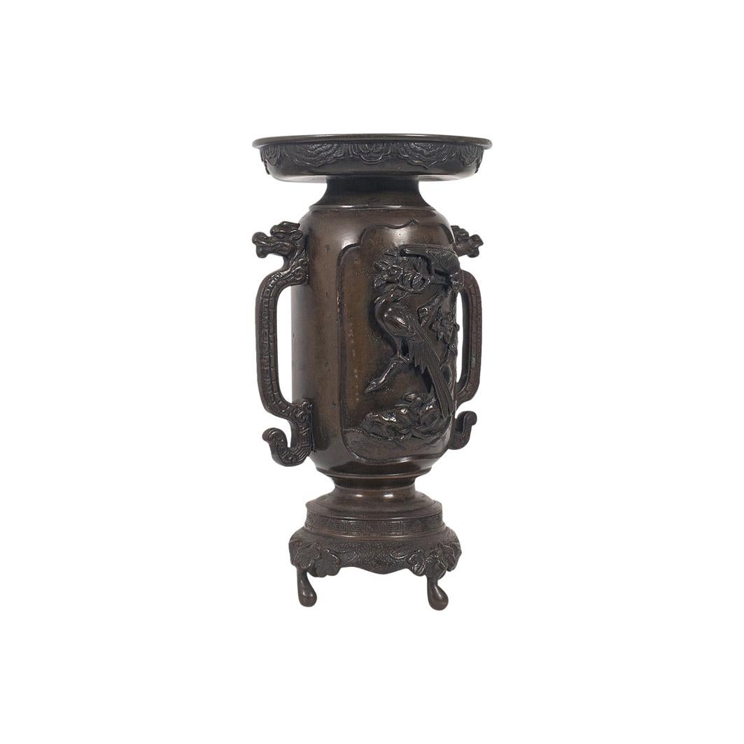 Vase décoratif japonais, bronze, période Meiji, fin du 19ème siècle, vers 1900 en vente