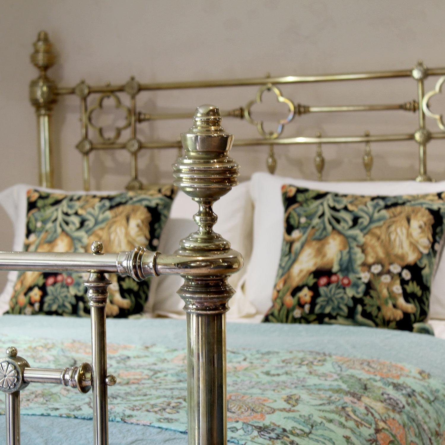 British Decorative Victorian All Brass Antique Bed MK306 For Sale