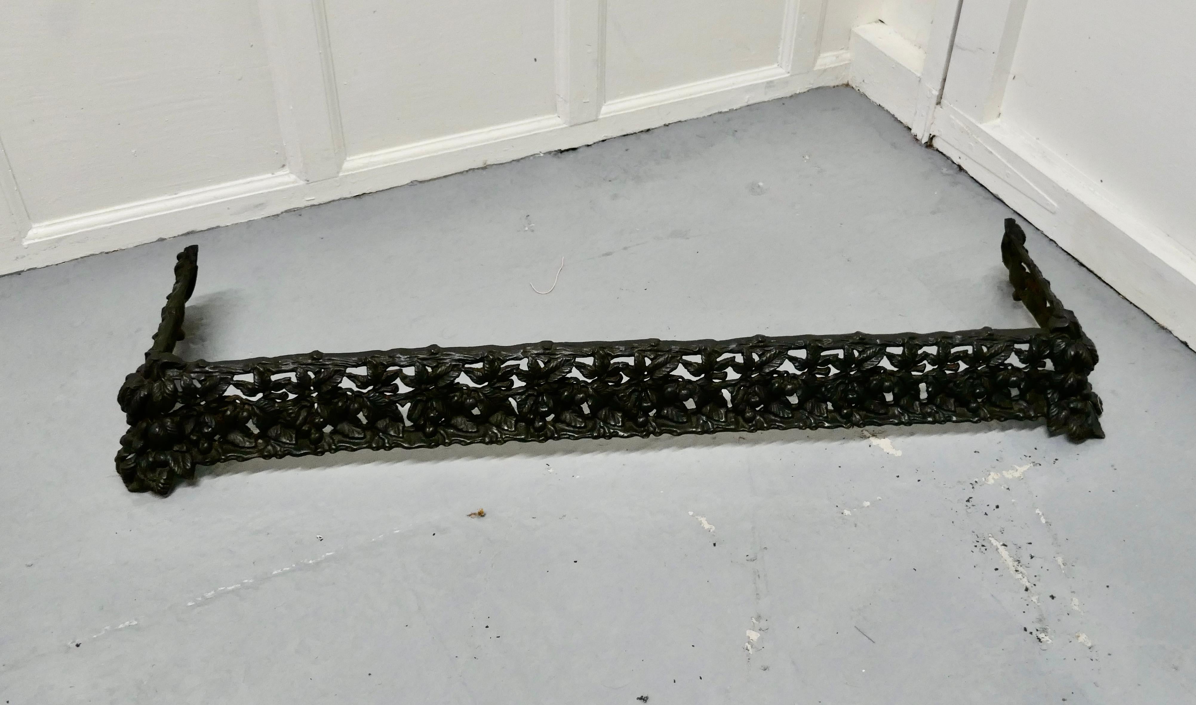 Decorative Victorian cast iron fender

This is a beautifully designed Victorian fender it is best quality and very heavy, it is decorated with leaves and berries,

The fender is in good sound condition it is 7” high, 47” long and 14” deep
GB475.