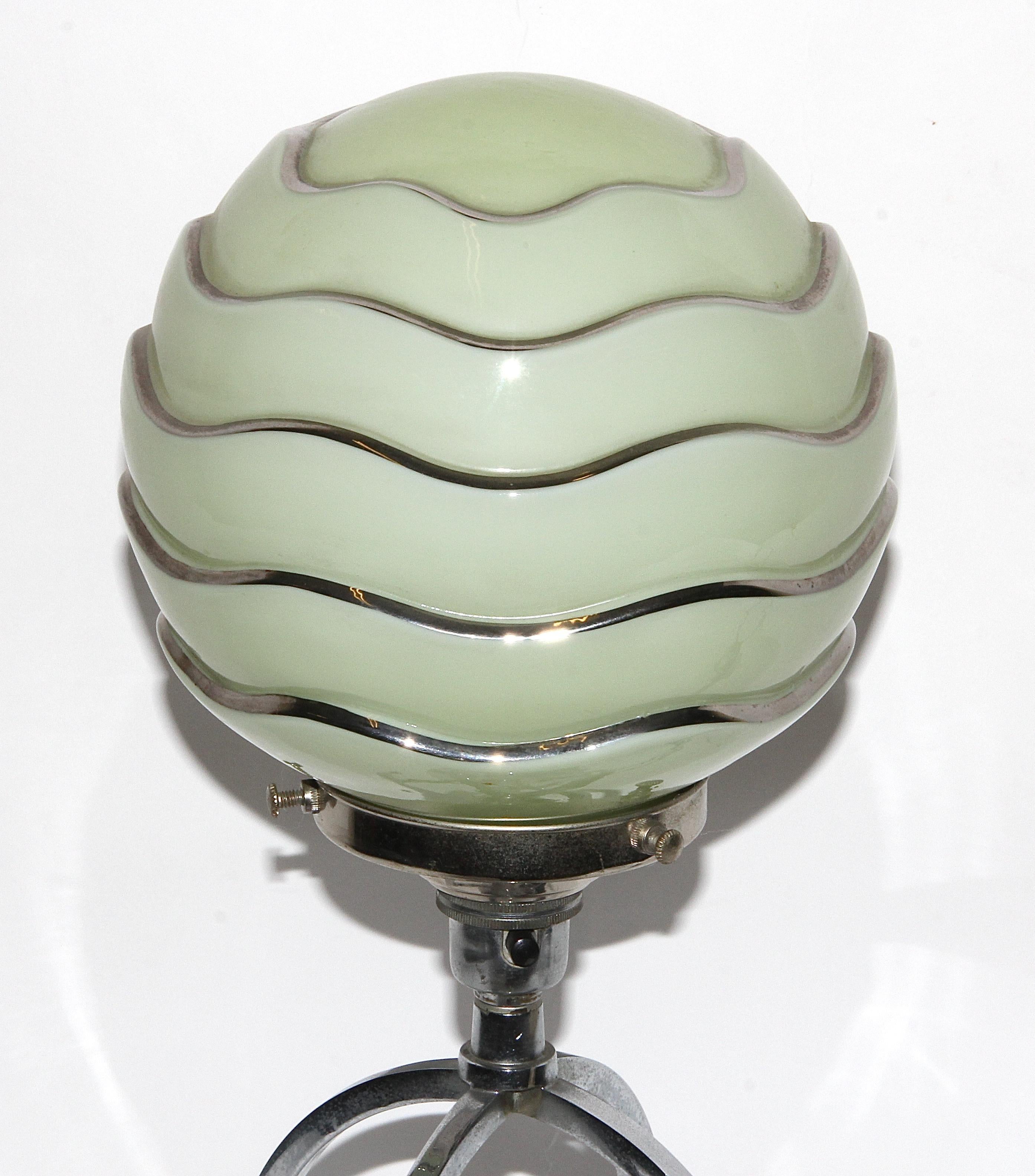 20ième siècle Lampe de table Art Déco Bauhaus vintage en vente
