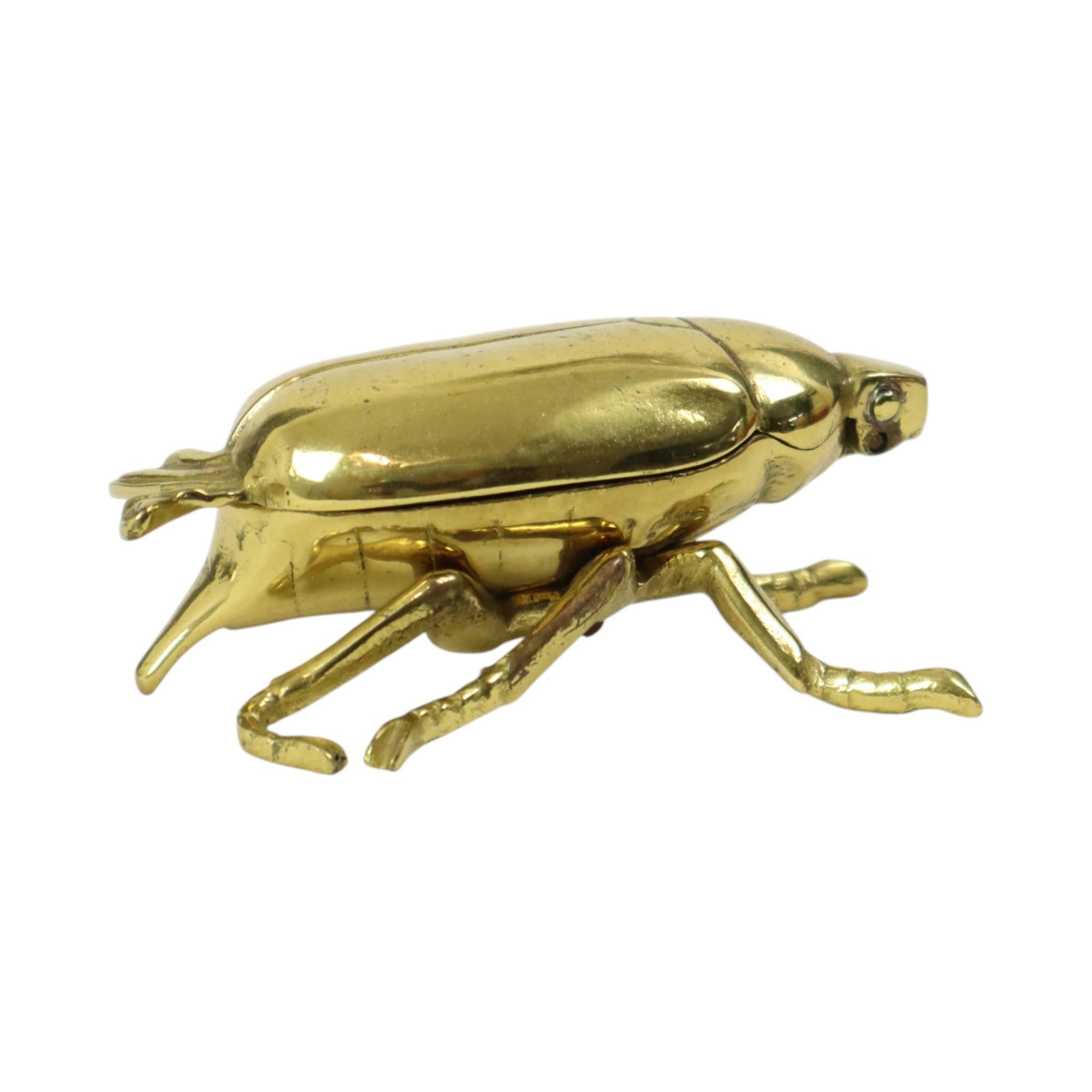 Dekorative Vintage Messing Käfer Aschenbecher Trinket Box (20. Jahrhundert) im Angebot
