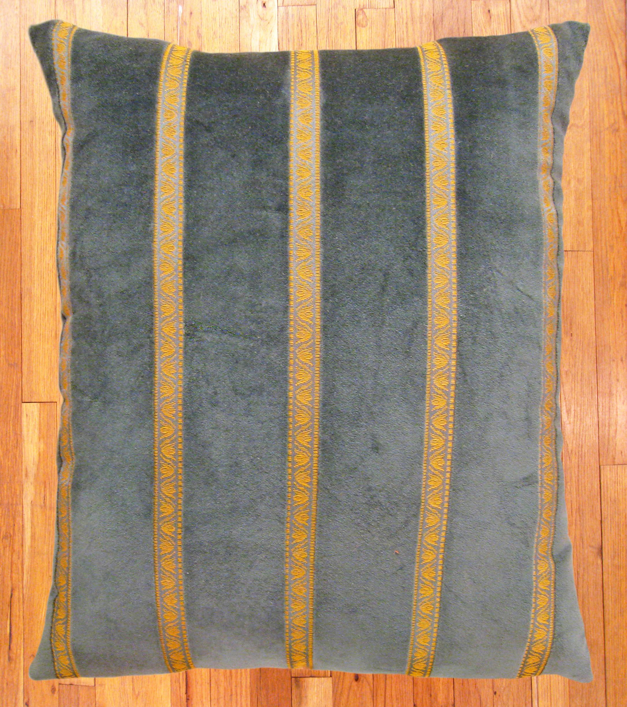 Coussin Art déco américain en velours vert vintage ; taille 22