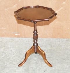 Decorative Vintage Hardwood Pie Crust Edge Tripod Lamp Side End Wine Table