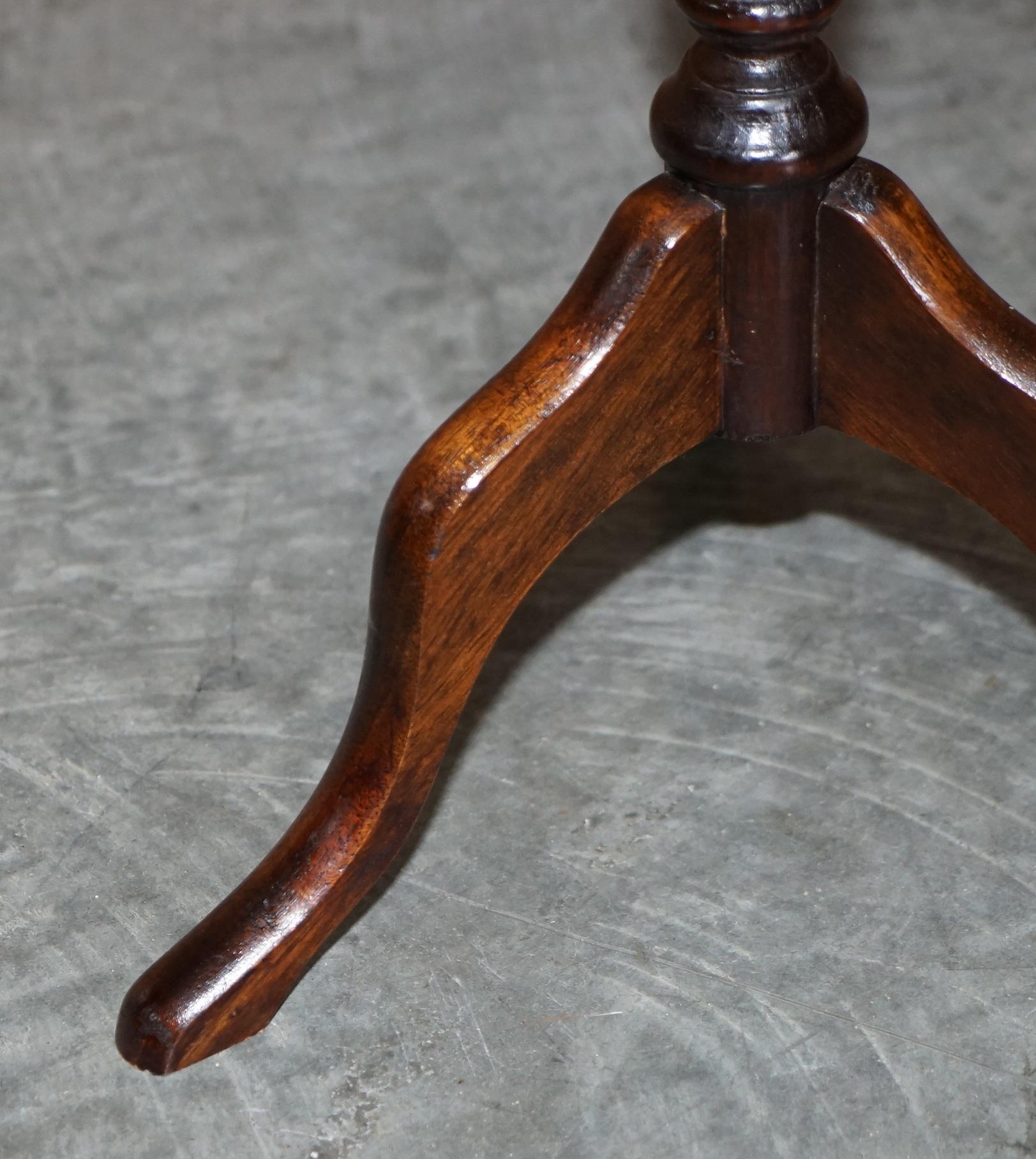 Decorative Vintage Hardwood Pie Crust Edge Tripod Lamp Side End Wine Table For Sale 3