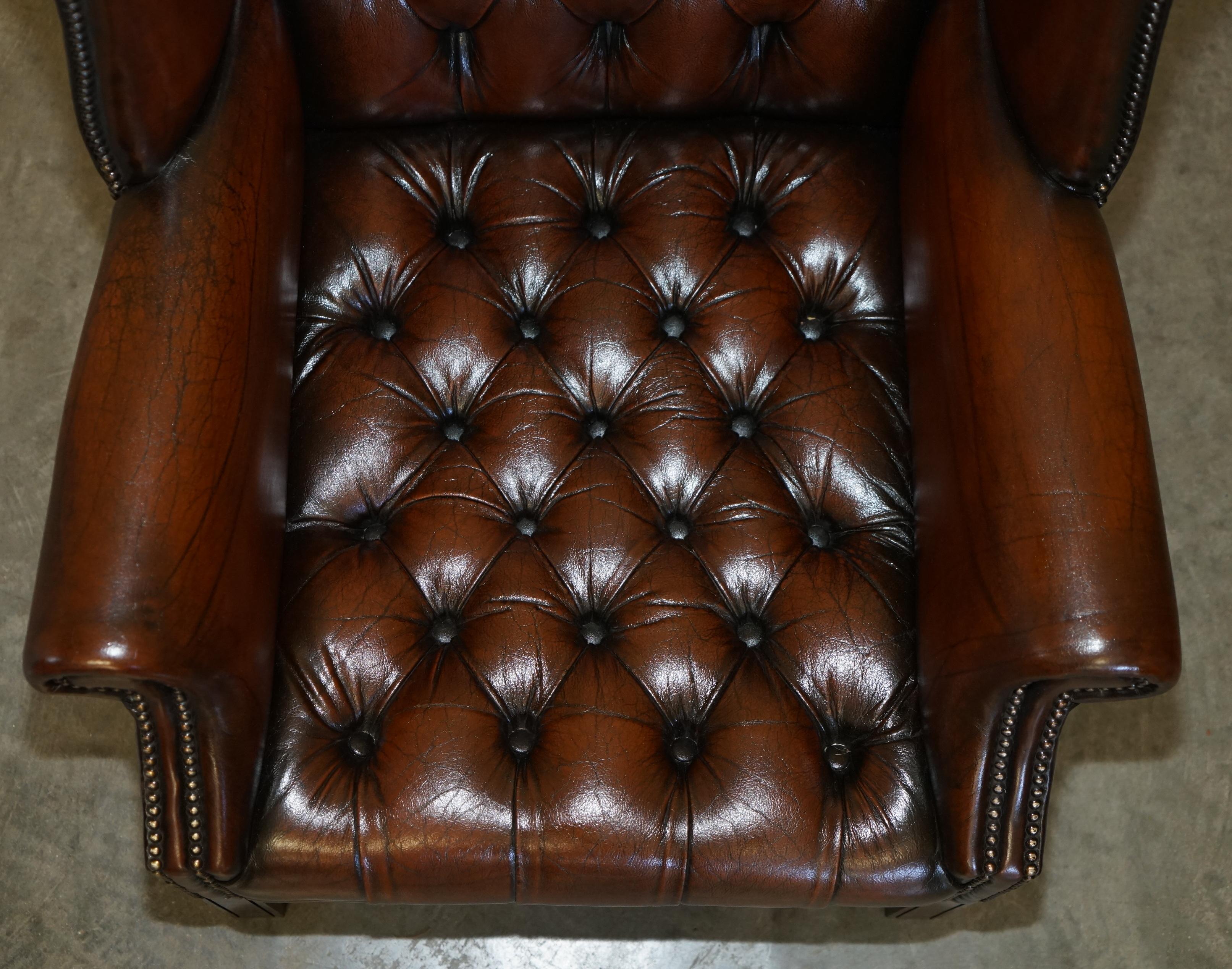 English DECORATIVE ViNTAGE RESTORED BROWN LEATHER TUFTED CHESTERFIELD WINGBACK ARMCHAIR
