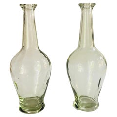 Bouteilles décoratives en verre transparent, France circa 1960 Lot de 2