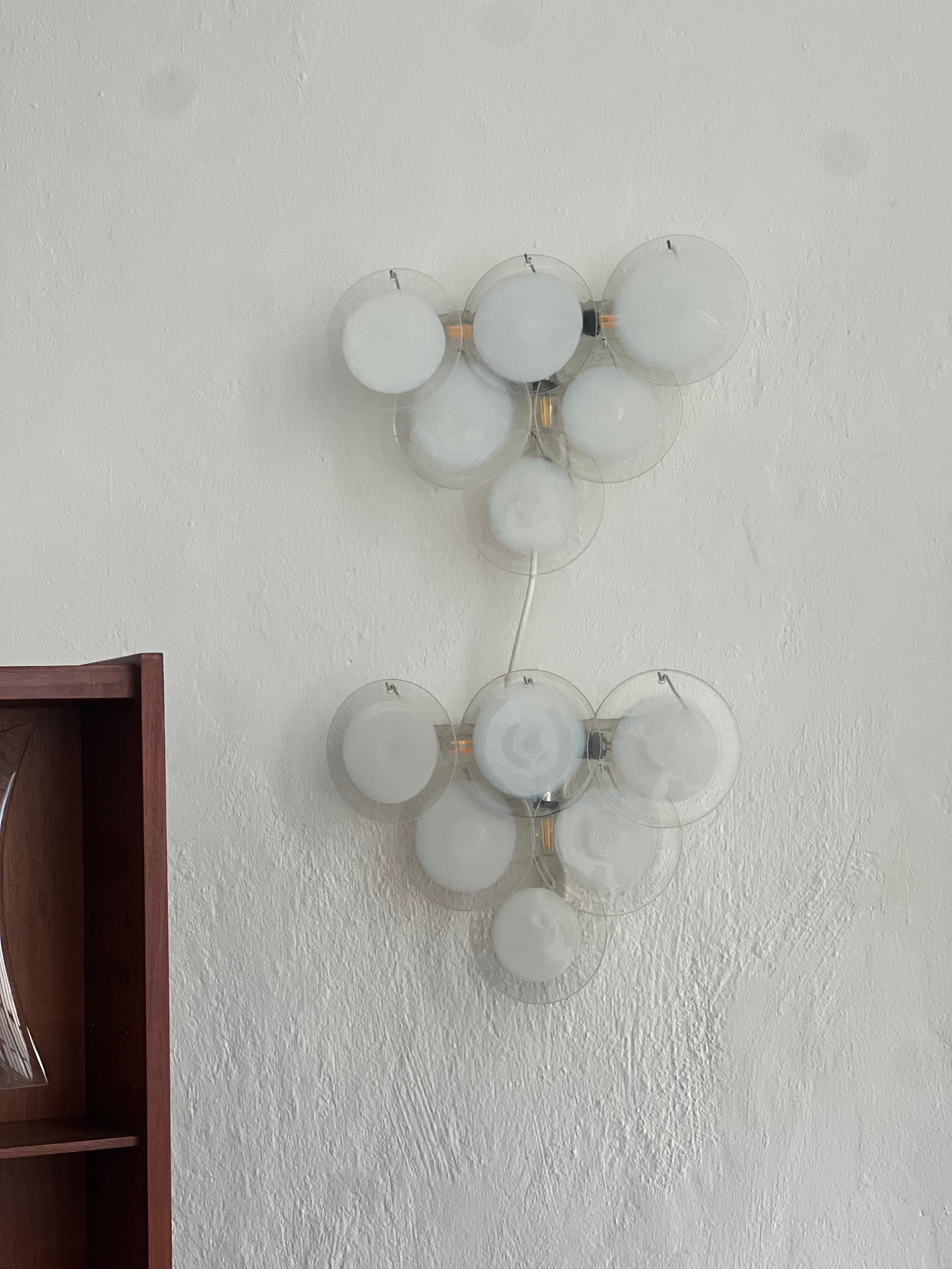Decorative  Wall Lamps by Vistosi in Clear and White Murano Glass hand made 1970 For Sale 6