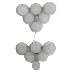 Décoratif  Lampes murales de Vistosi en verre Murano Glass blanc et transparent faites à la main en 1970.