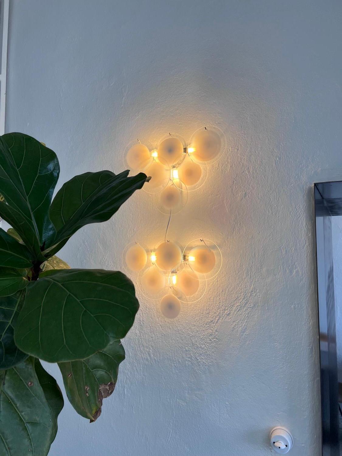 Decorative  Wall Lamps by Vistosi in Clear and White Murano Glass hand made 1970 For Sale 3