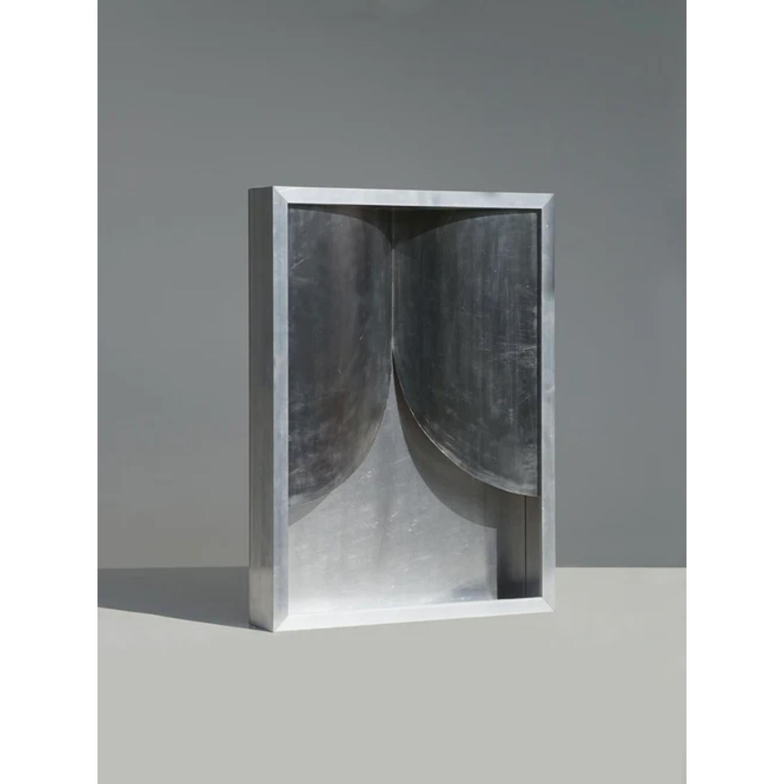 Dekoratives Wandpaneel aus Aluminium von Touch With Eyes (Postmoderne) im Angebot