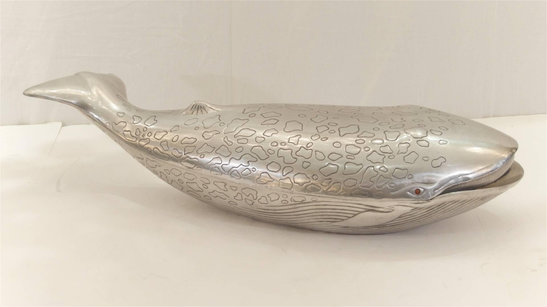 American Decorative Whale Bowl or Centrepiece