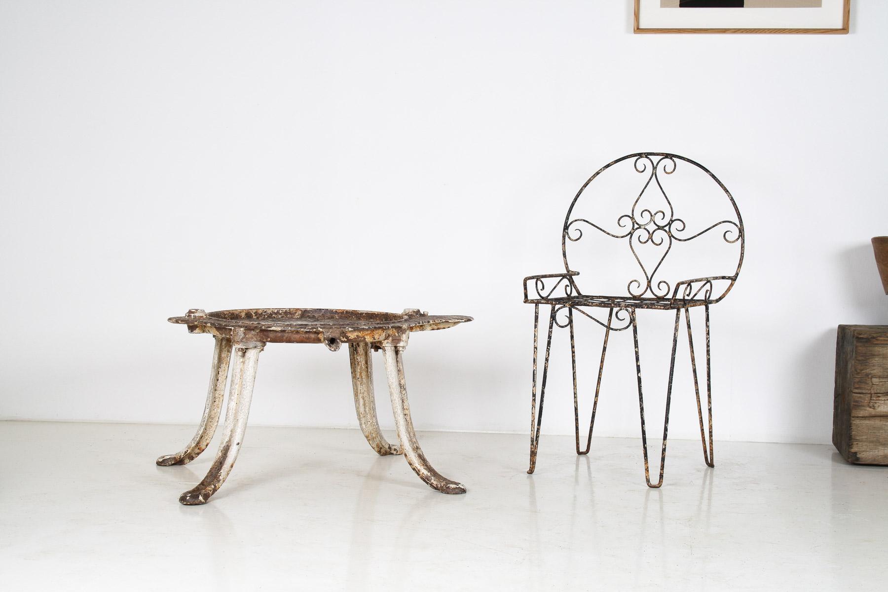 Chaise décorative en métal à volutes en fer forgé avec peinture Patina rustique en vente 2