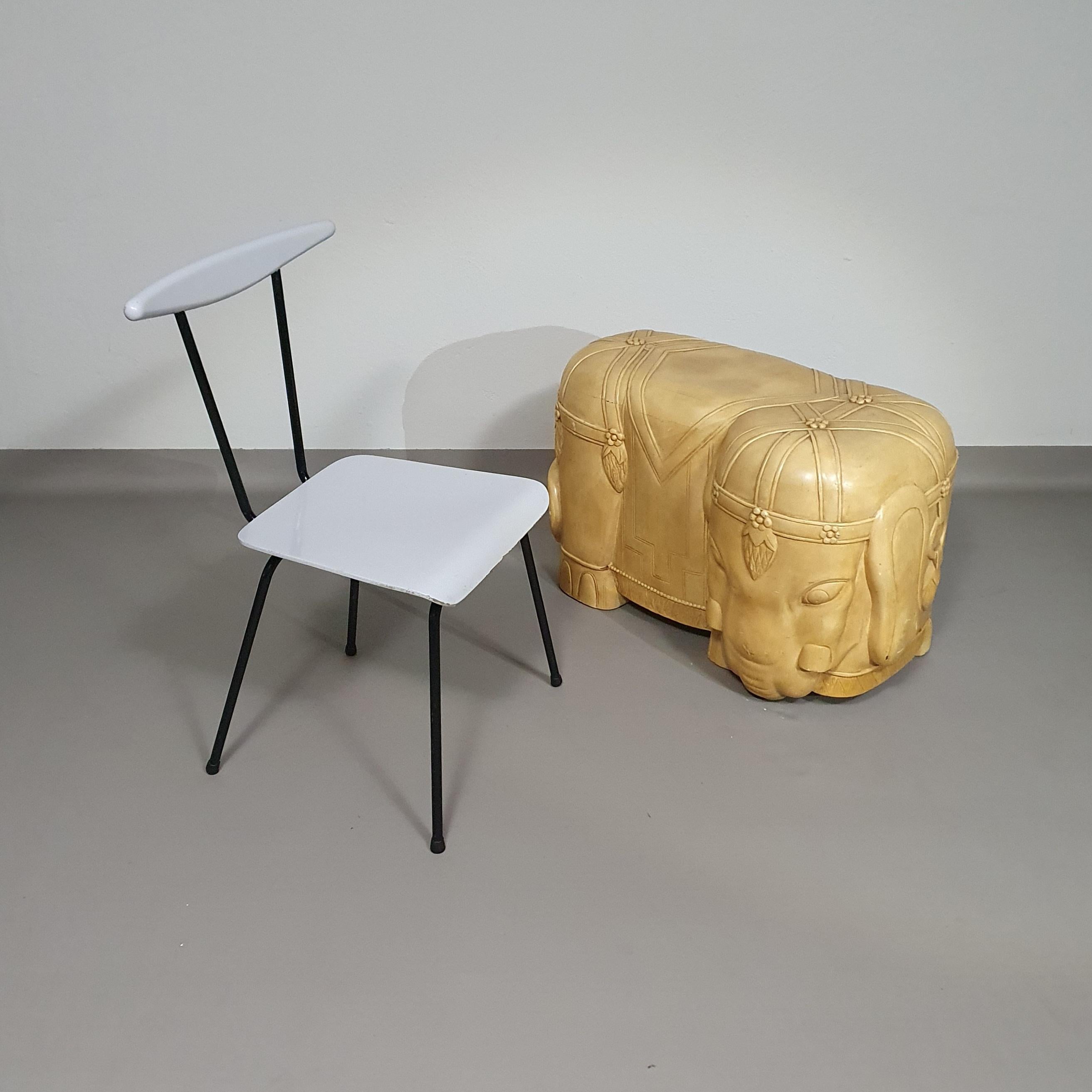 Dekorativer Tisch in Form eines Elefanten aus Holz und Harz im Zustand „Relativ gut“ im Angebot in WEERT, NL
