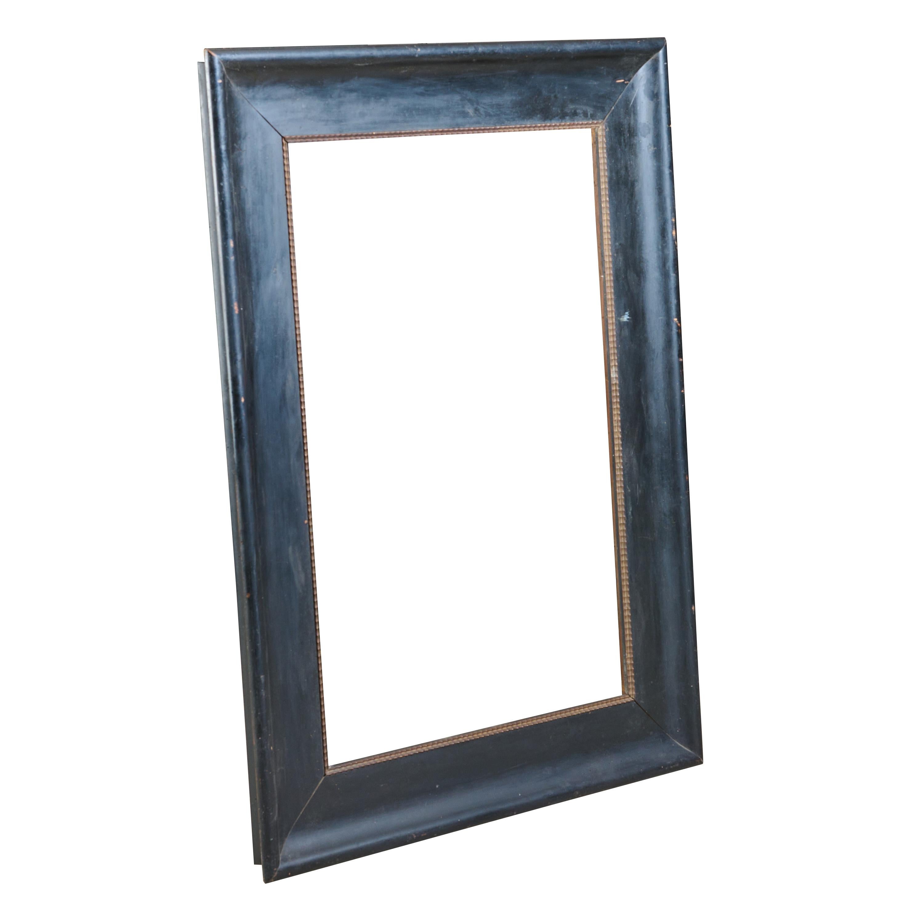 Decorative frame from Northern Italy. Great design, construction, and original patina.

Inside: H 38.25