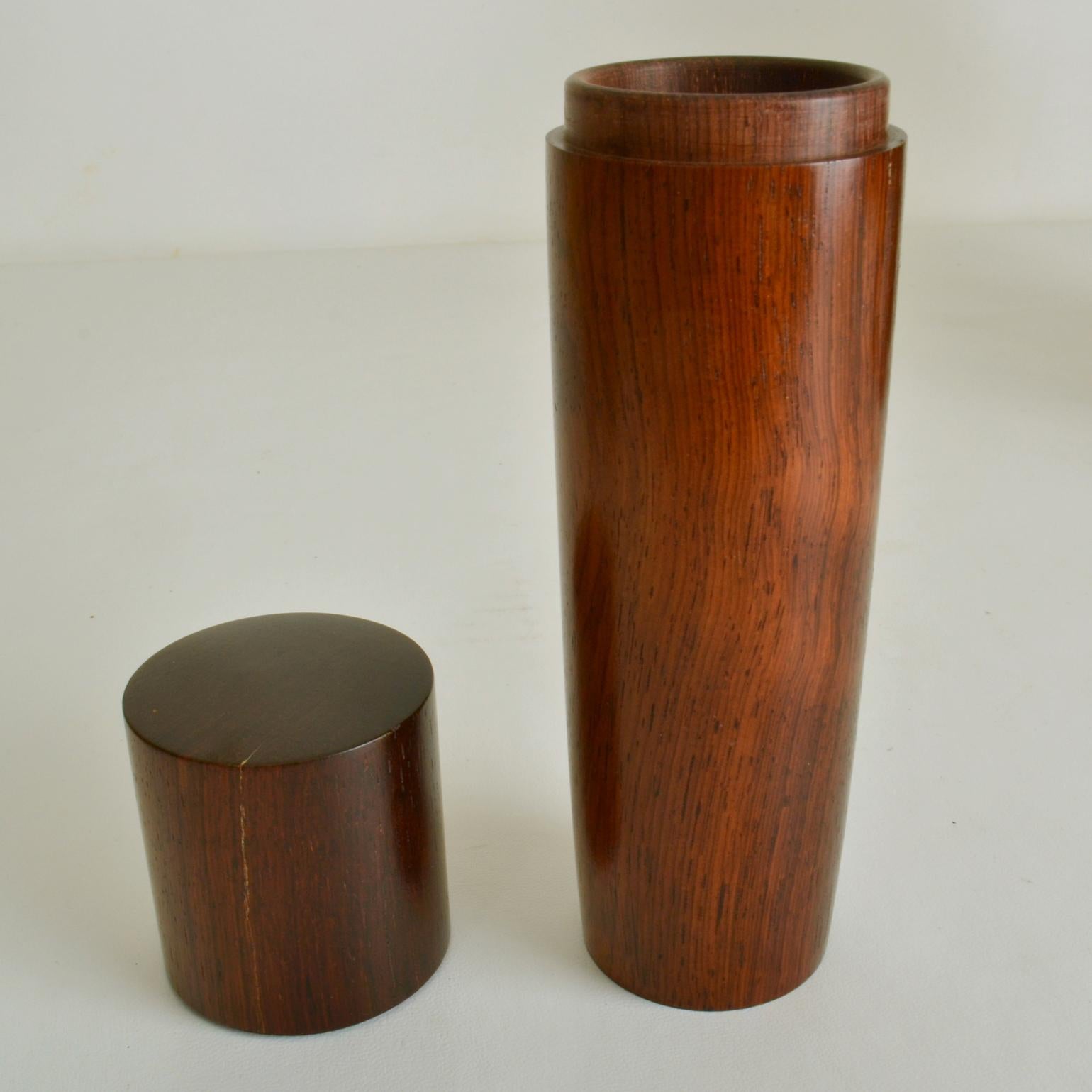 Cajas de Baratijas de Madera Decorativas Torneadas a Mano en Excelente estado para la venta en London, GB