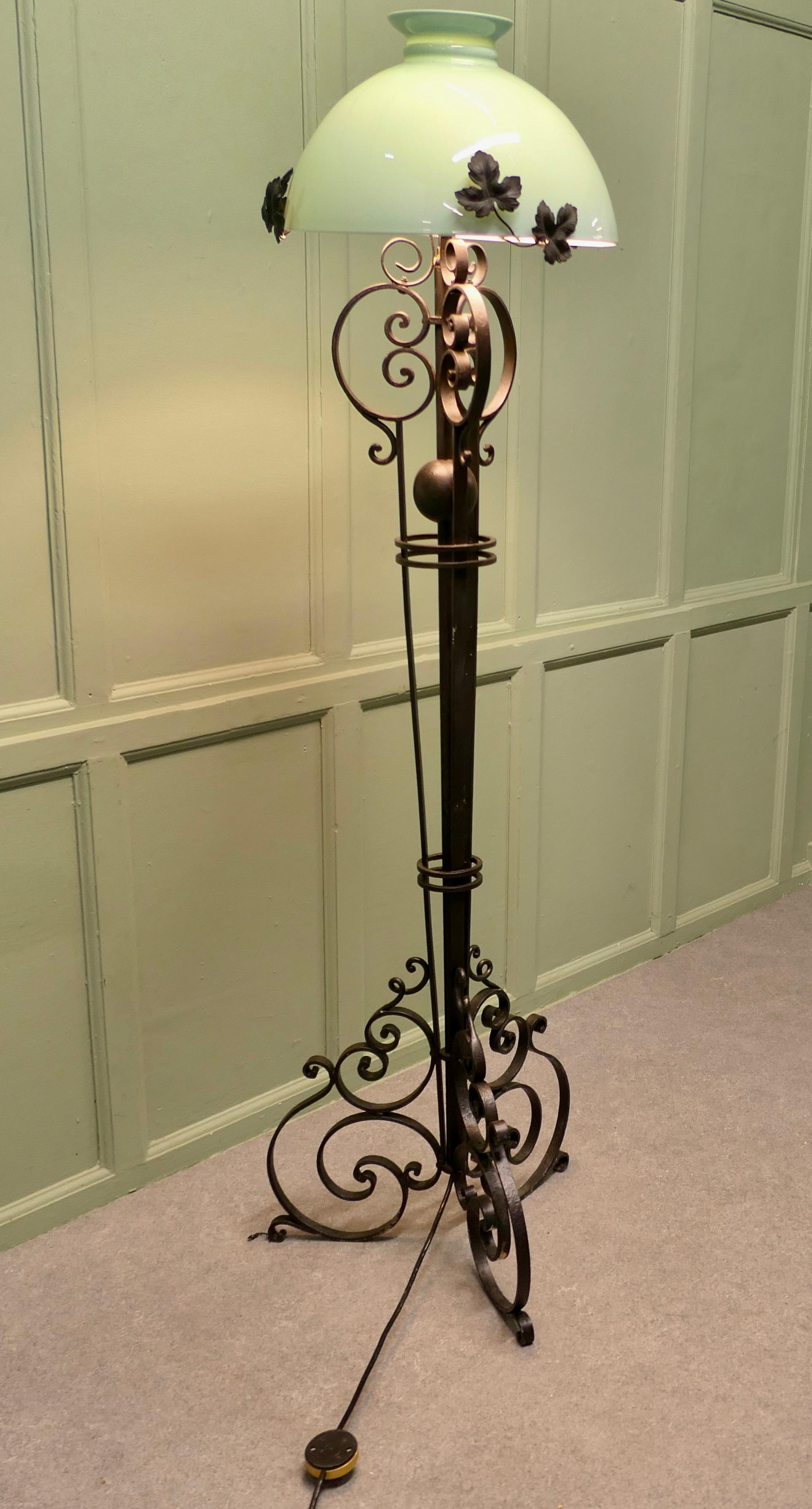 Fer Lampadaire décoratif en fer forgé en vente