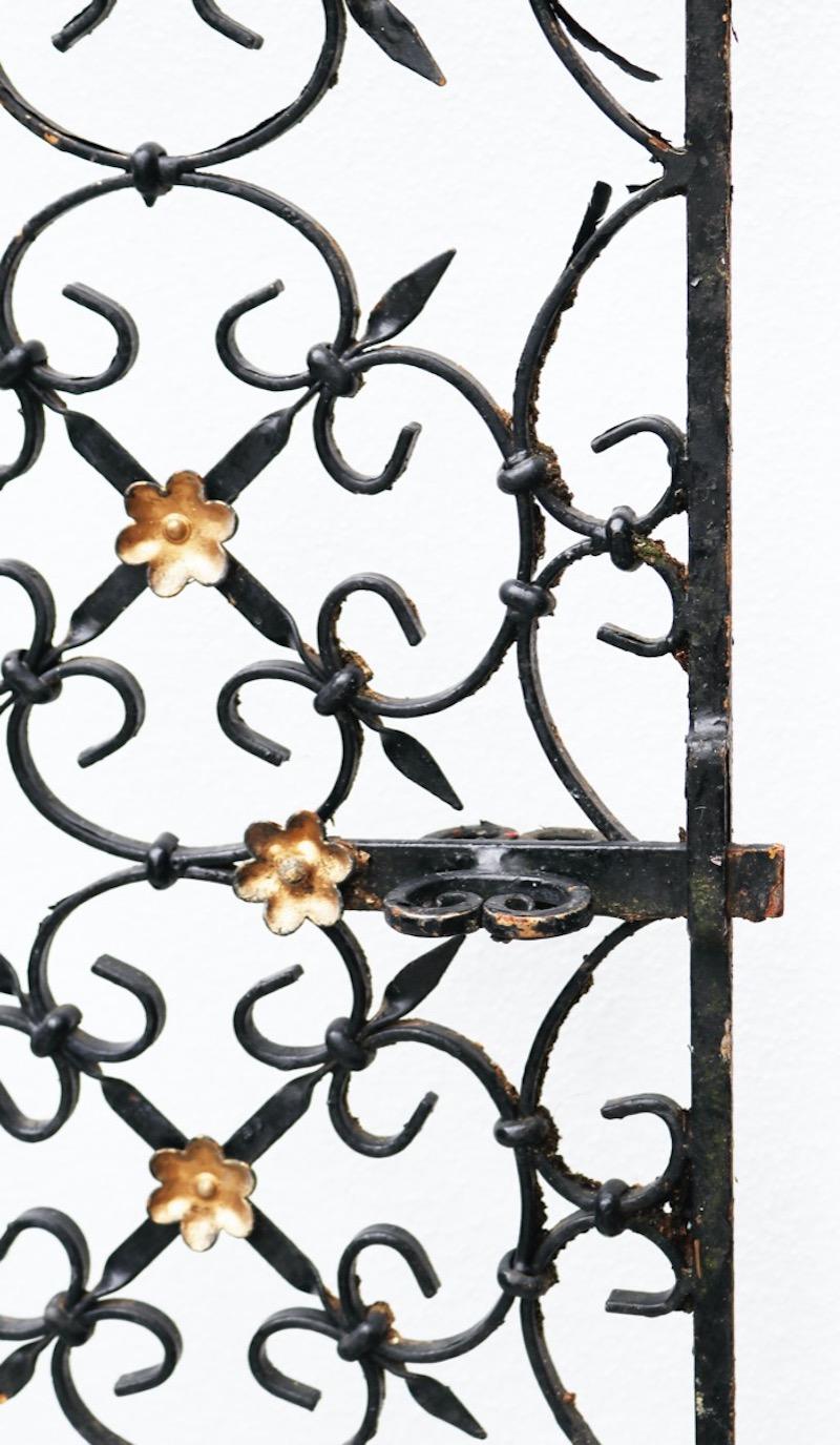 Gate décorative en fer forgé Bon état - En vente à Wormelow, Herefordshire