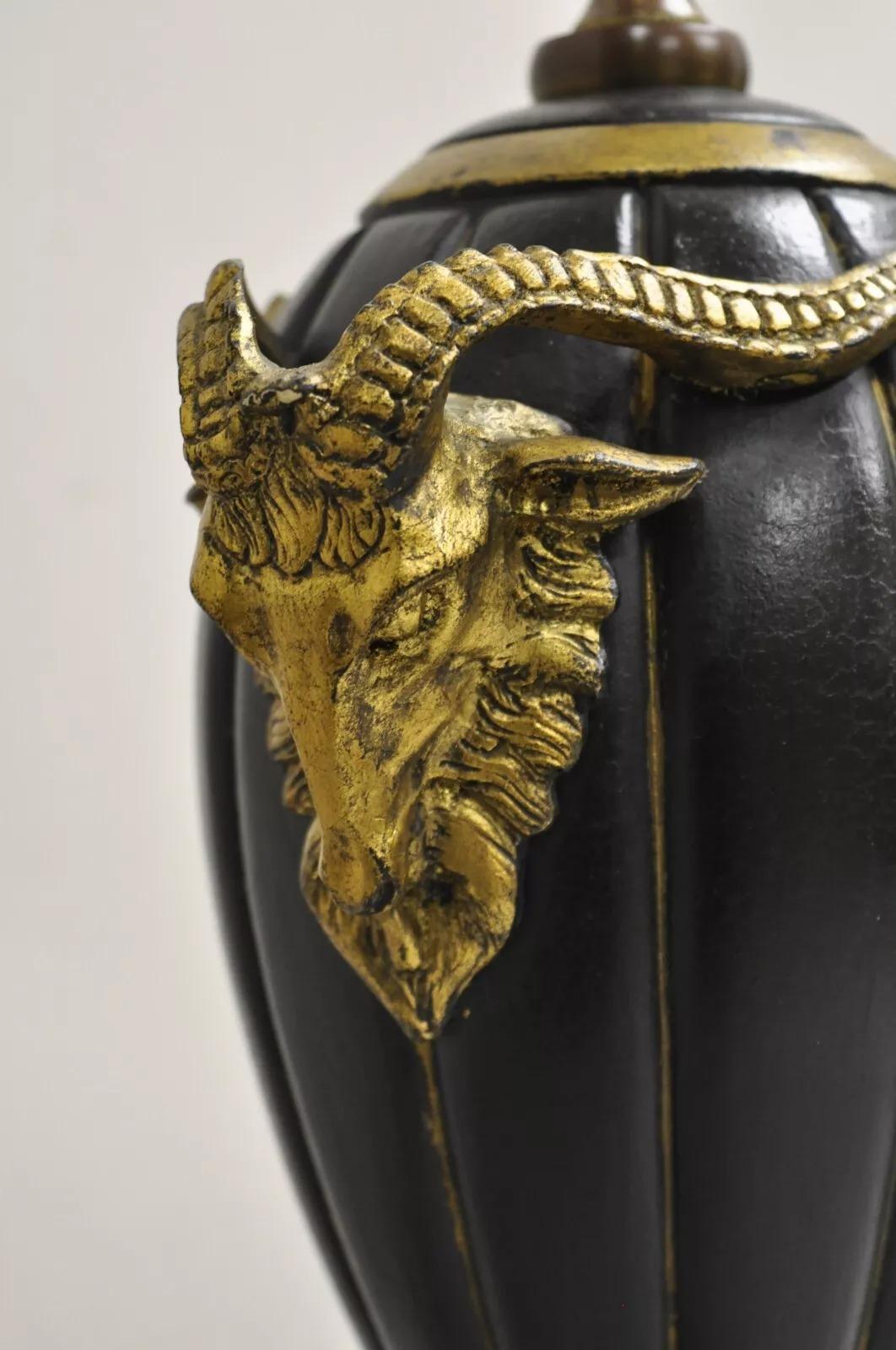 Decorator Chelsea House Neoclassical Style Black & Gold Table Lamp w/ Rams In Good Condition For Sale In Philadelphia, PA