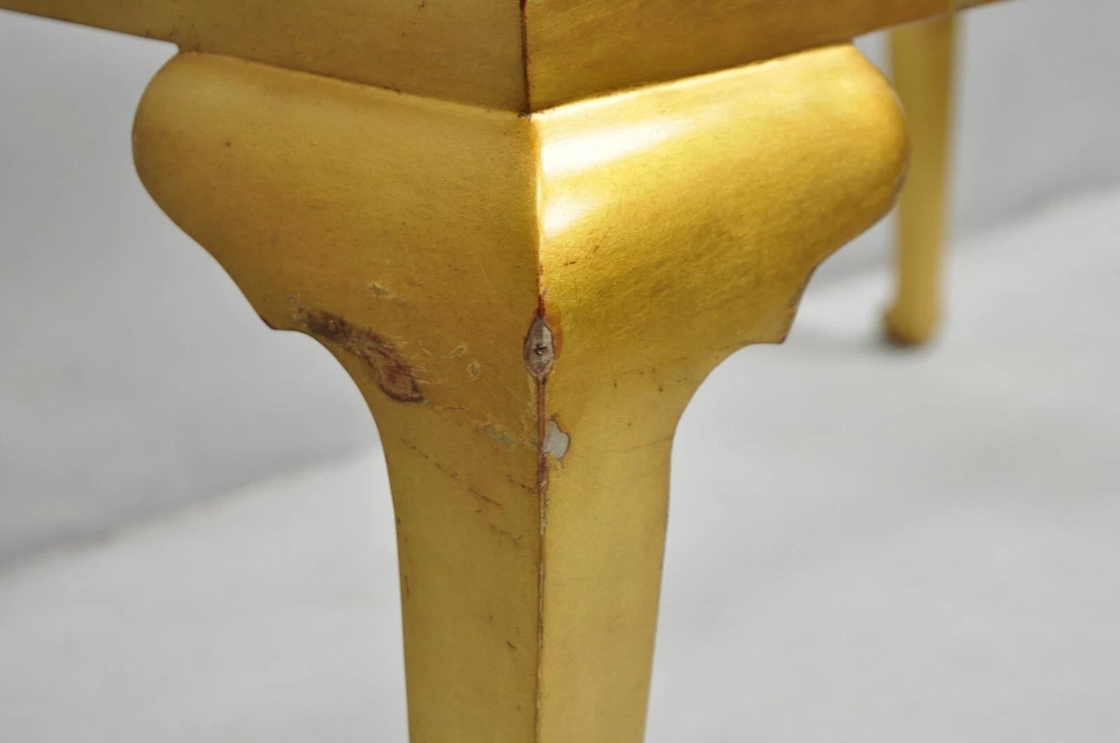 Métal Table basse cabriole en fer doré italien de style Hollywood Regency en vente