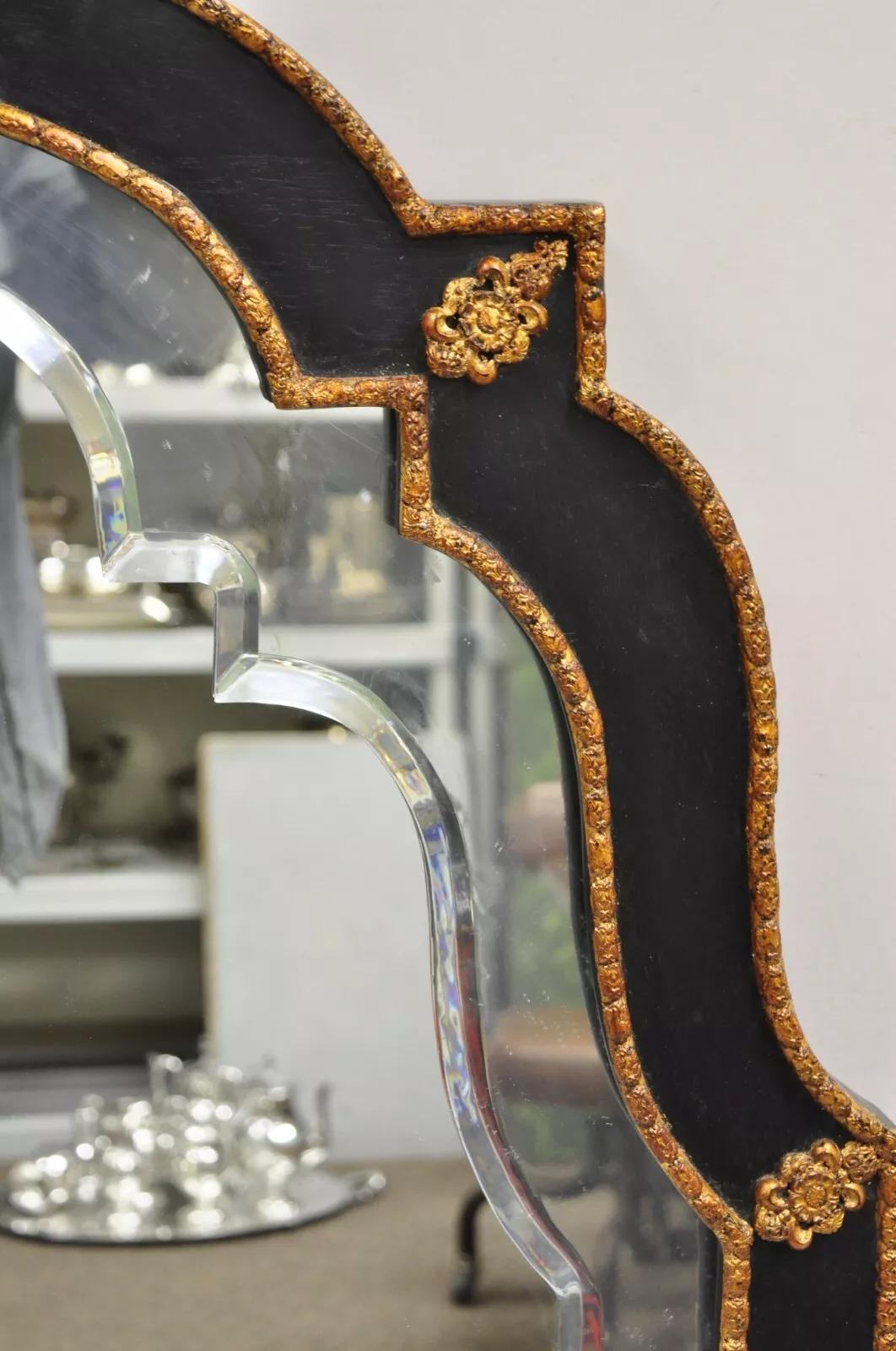 Decorative Venetian Chinoiserie Style Black and Gold Large Trumeau Wall Mirror Bon état - En vente à Philadelphia, PA
