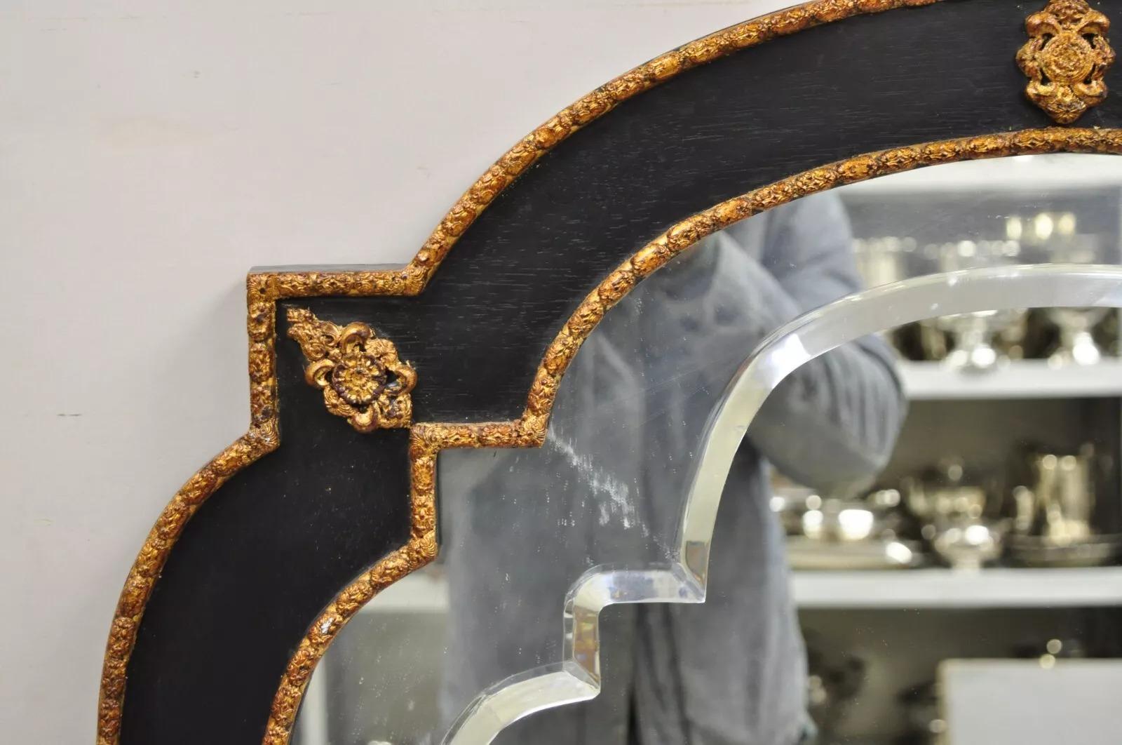 XXIe siècle et contemporain Decorative Venetian Chinoiserie Style Black and Gold Large Trumeau Wall Mirror en vente