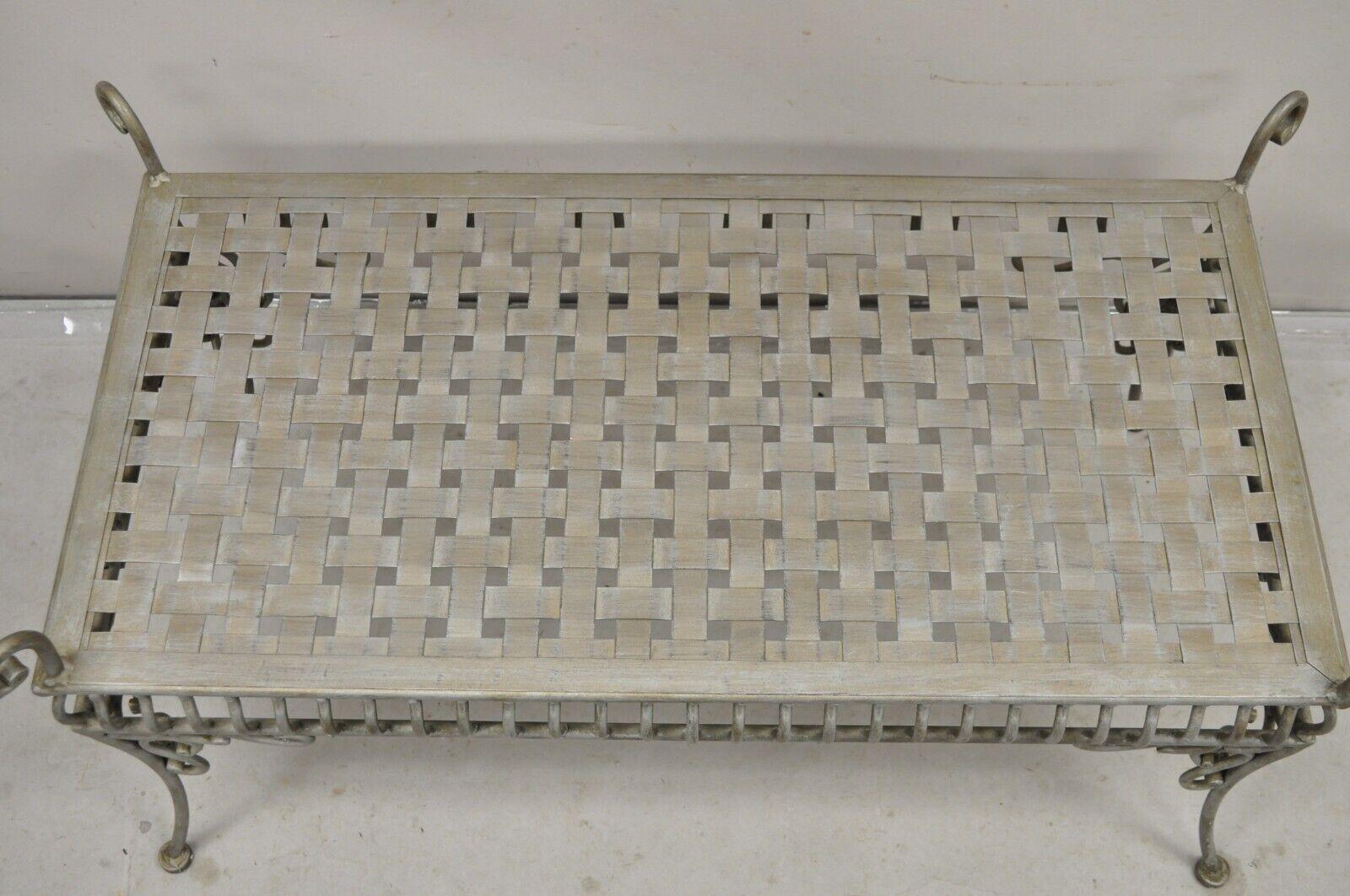 Decorator Wrought Iron Scrolling French Country Style Gray Lattice Bench In Good Condition For Sale In Philadelphia, PA