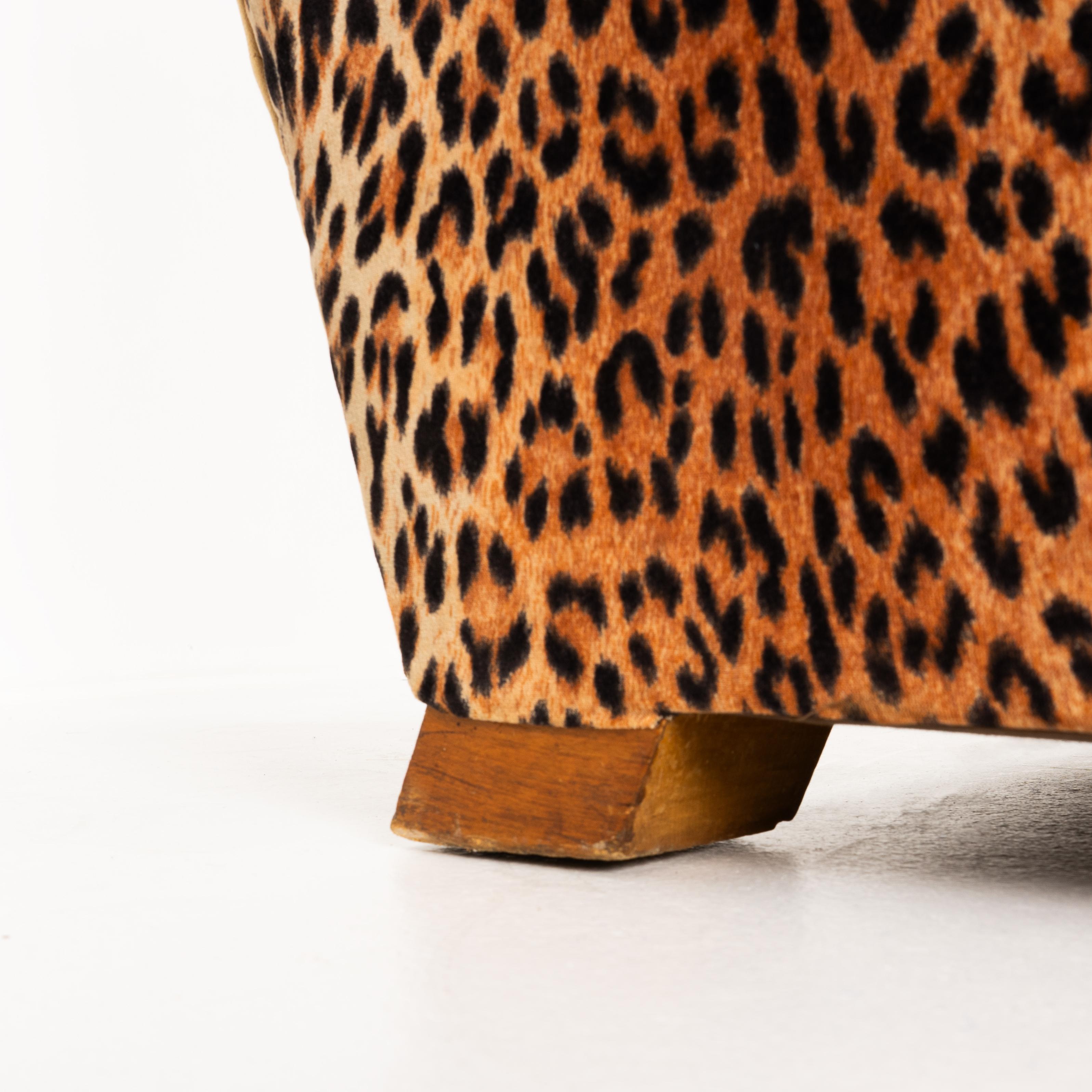 Opera di un decoratore, Coppia di poltrone leopardate, pezzo unico, 1930 3