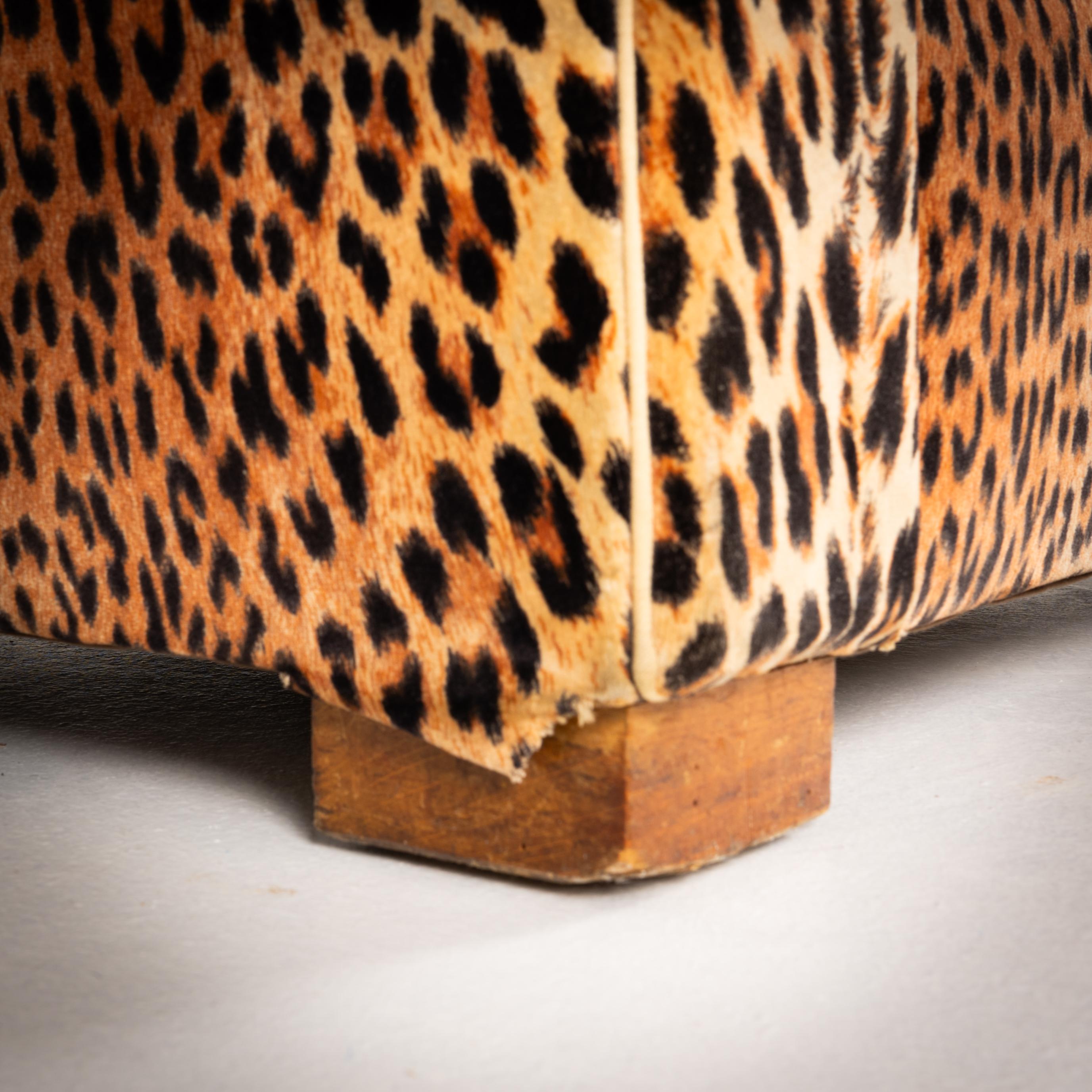Opera di un decoratore, Coppia di poltrone leopardate, pezzo unico, 1930 4
