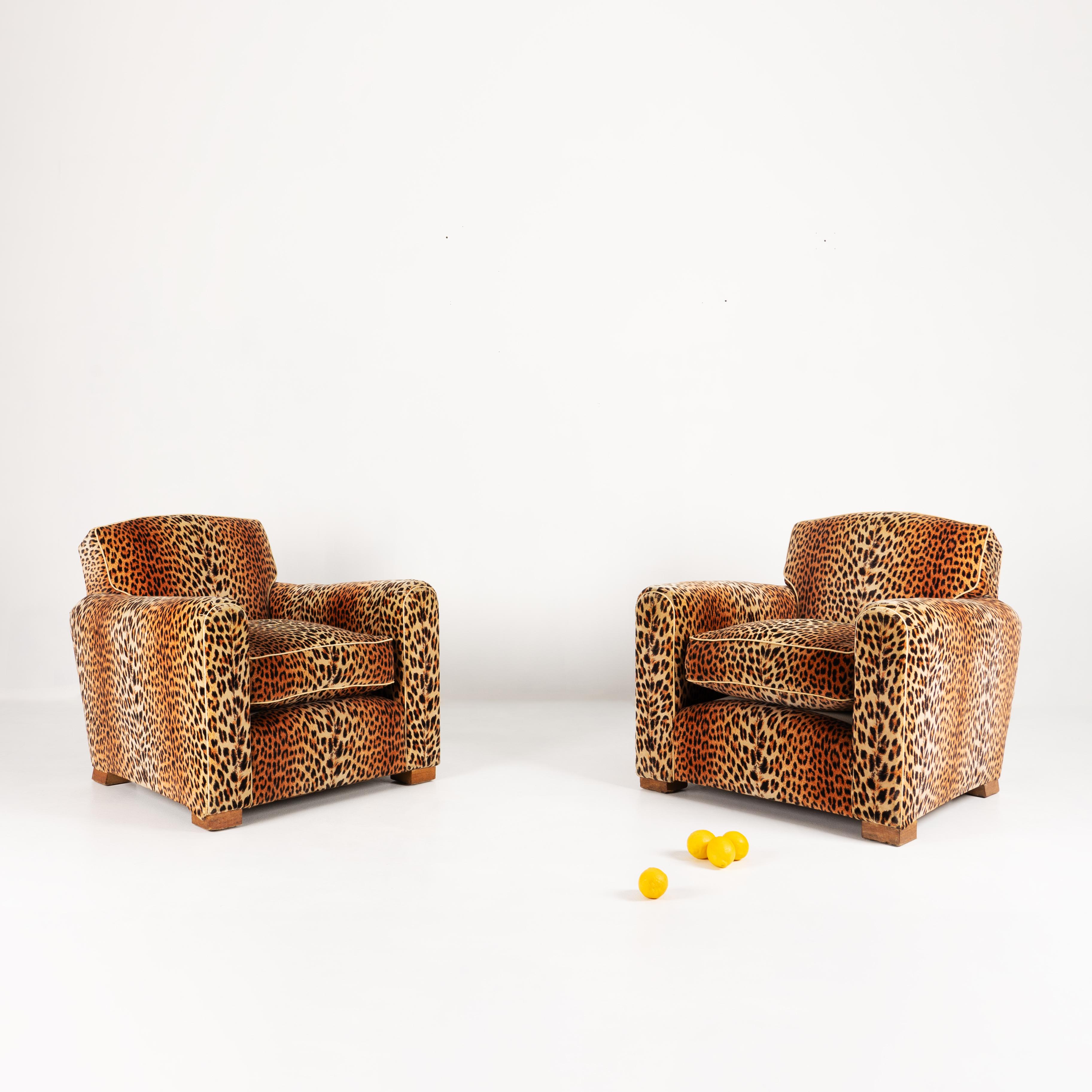 Art Déco Opera di un decoratore, Coppia di poltrone leopardate, pezzo unico, 1930