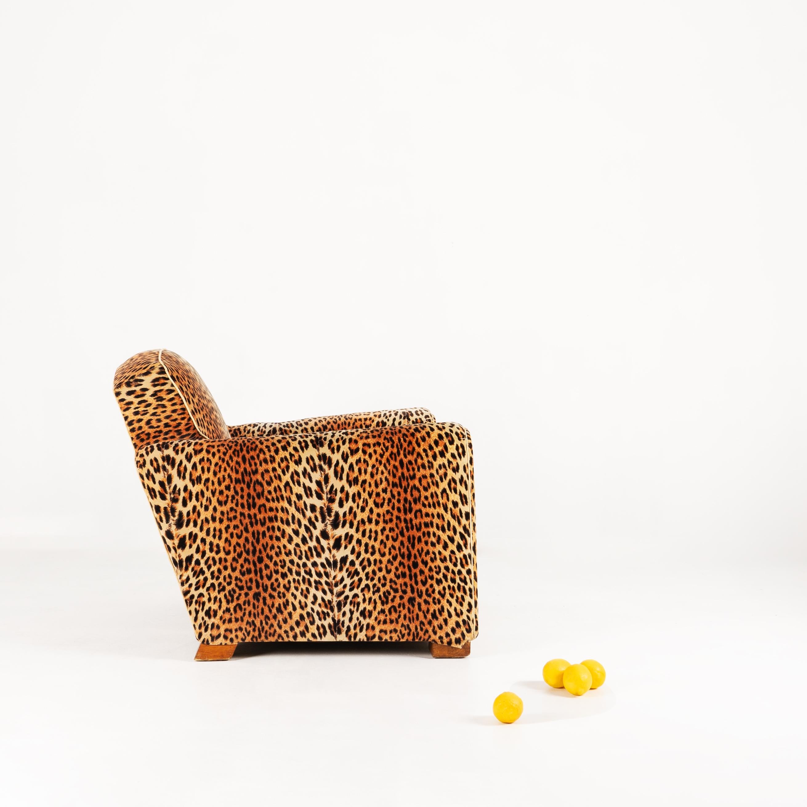 Opera di un decoratore, Coppia di poltrone leopardate, pezzo unico, 1930 In condizioni buone a Paris, FR