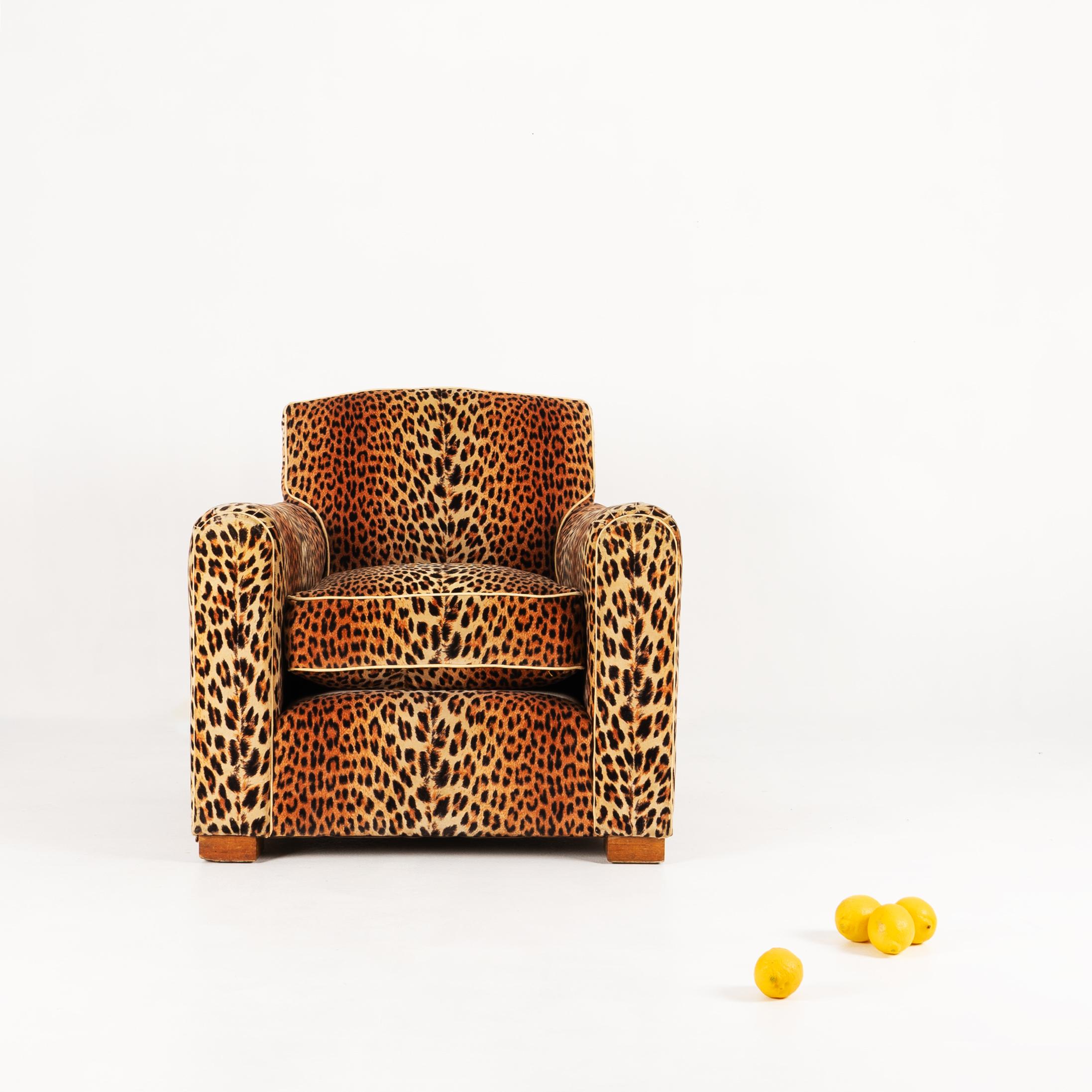 Metà XX secolo Opera di un decoratore, Coppia di poltrone leopardate, pezzo unico, 1930