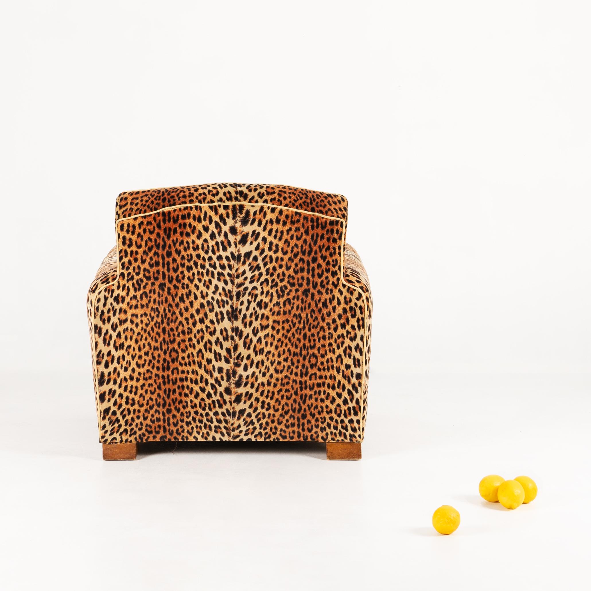 Tessuto Opera di un decoratore, Coppia di poltrone leopardate, pezzo unico, 1930