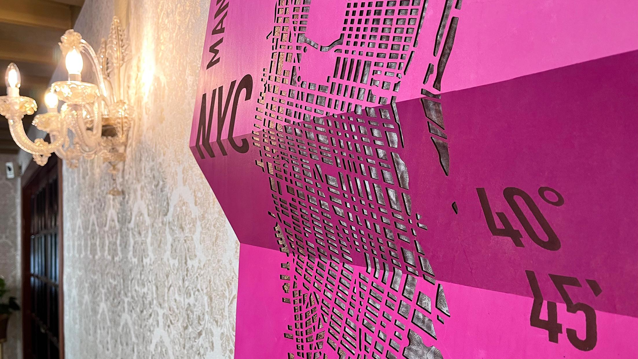 Décoration murale en cuir, plan de ville en 3D NY en vente 2